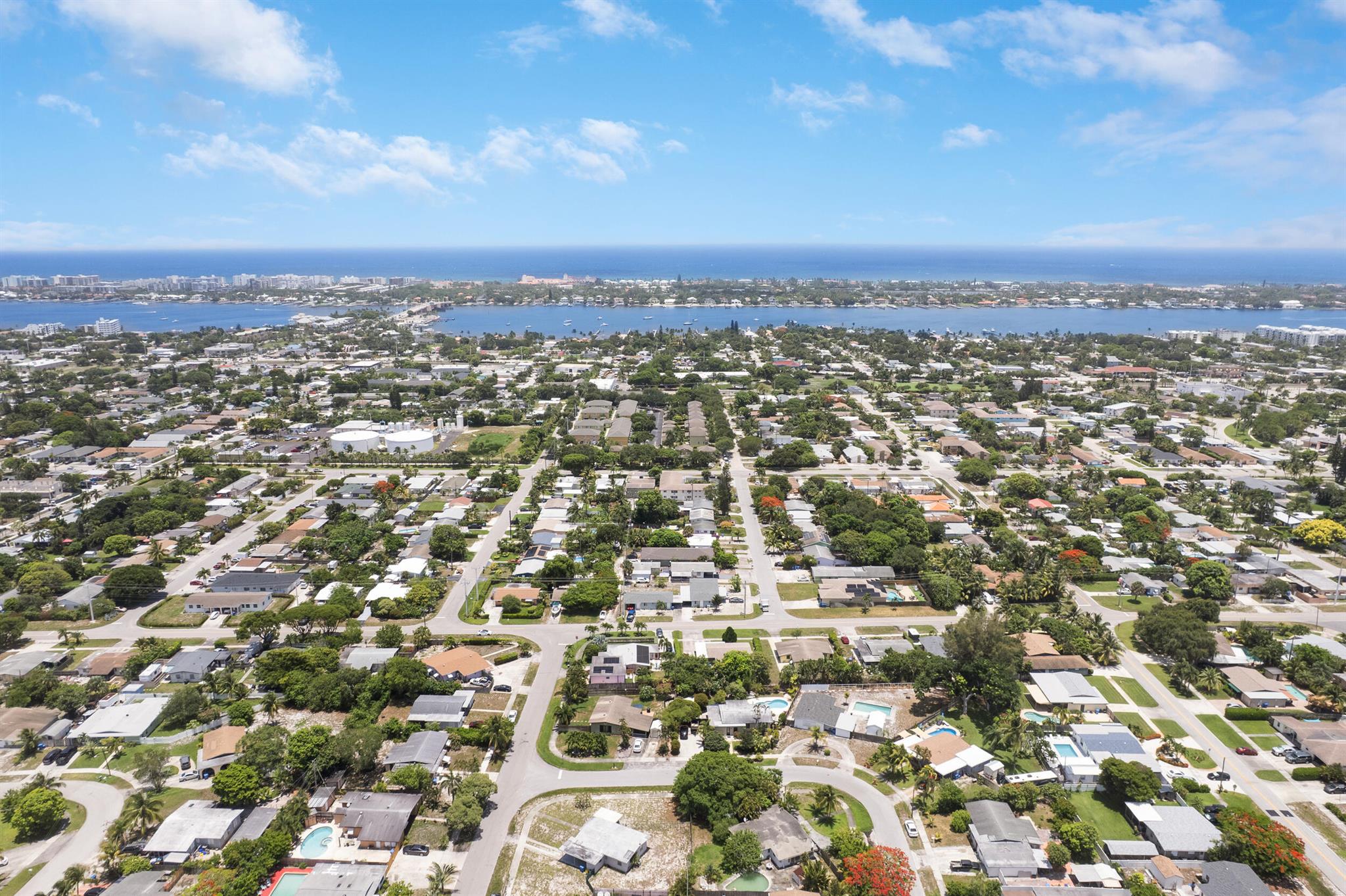 Homes for sale in Lantana, FL | 516 S Arnold Avenue, Lantana, FL 33462 | MLS# R11109328