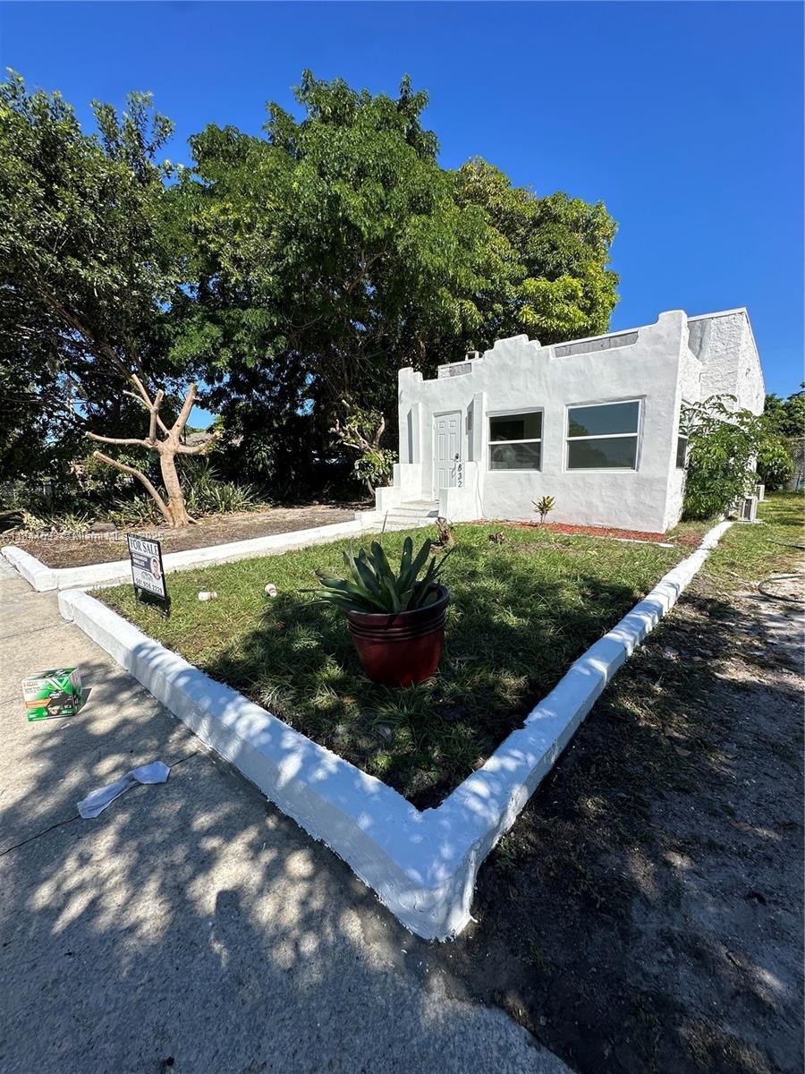 832 C St, Lake Worth, Florida 33460