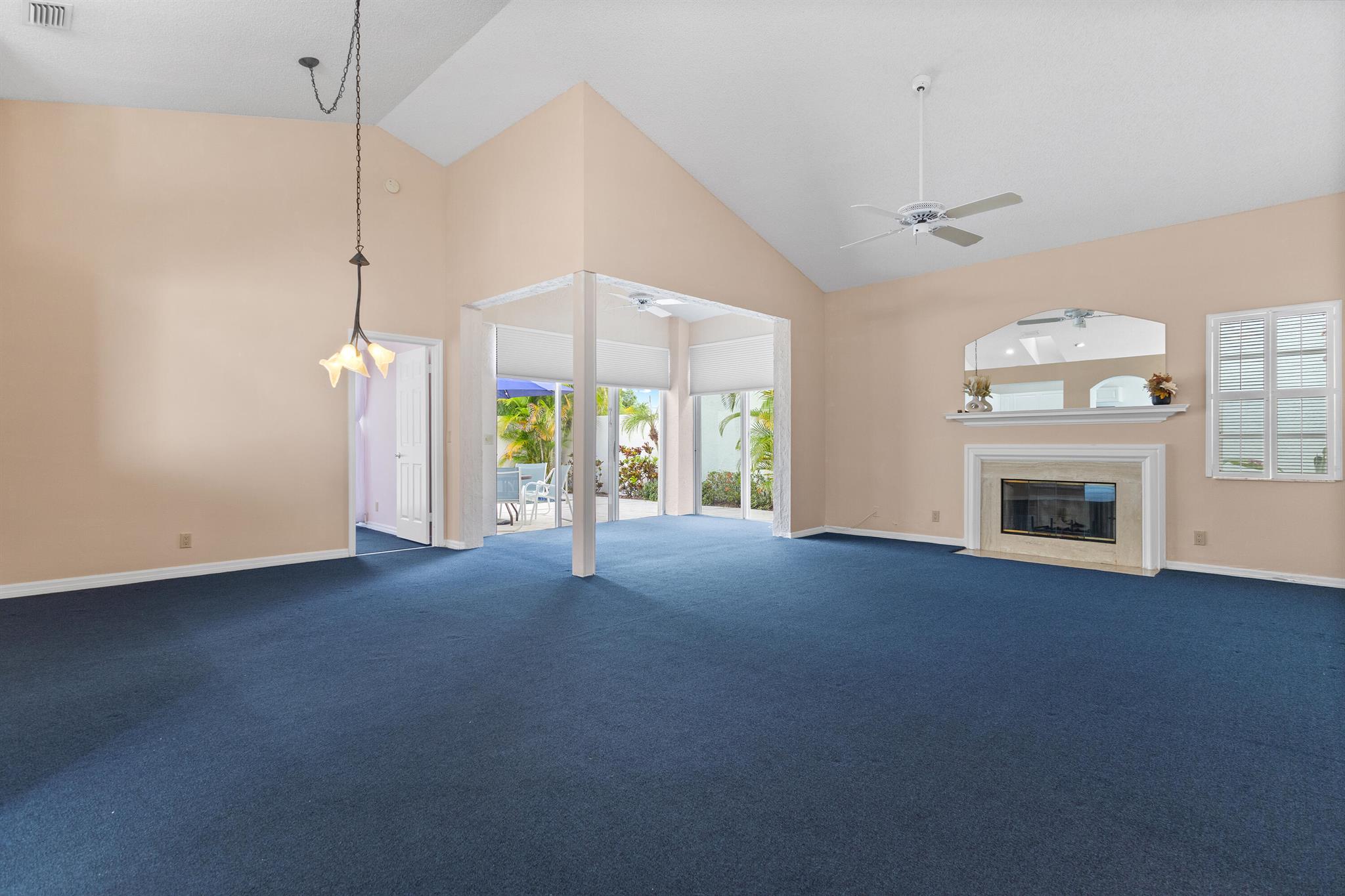 Homes for sale in Palm Beach Gardens, FL | 10 Brighton Court, Palm Beach Gardens, FL 33418 | MLS# R11109351