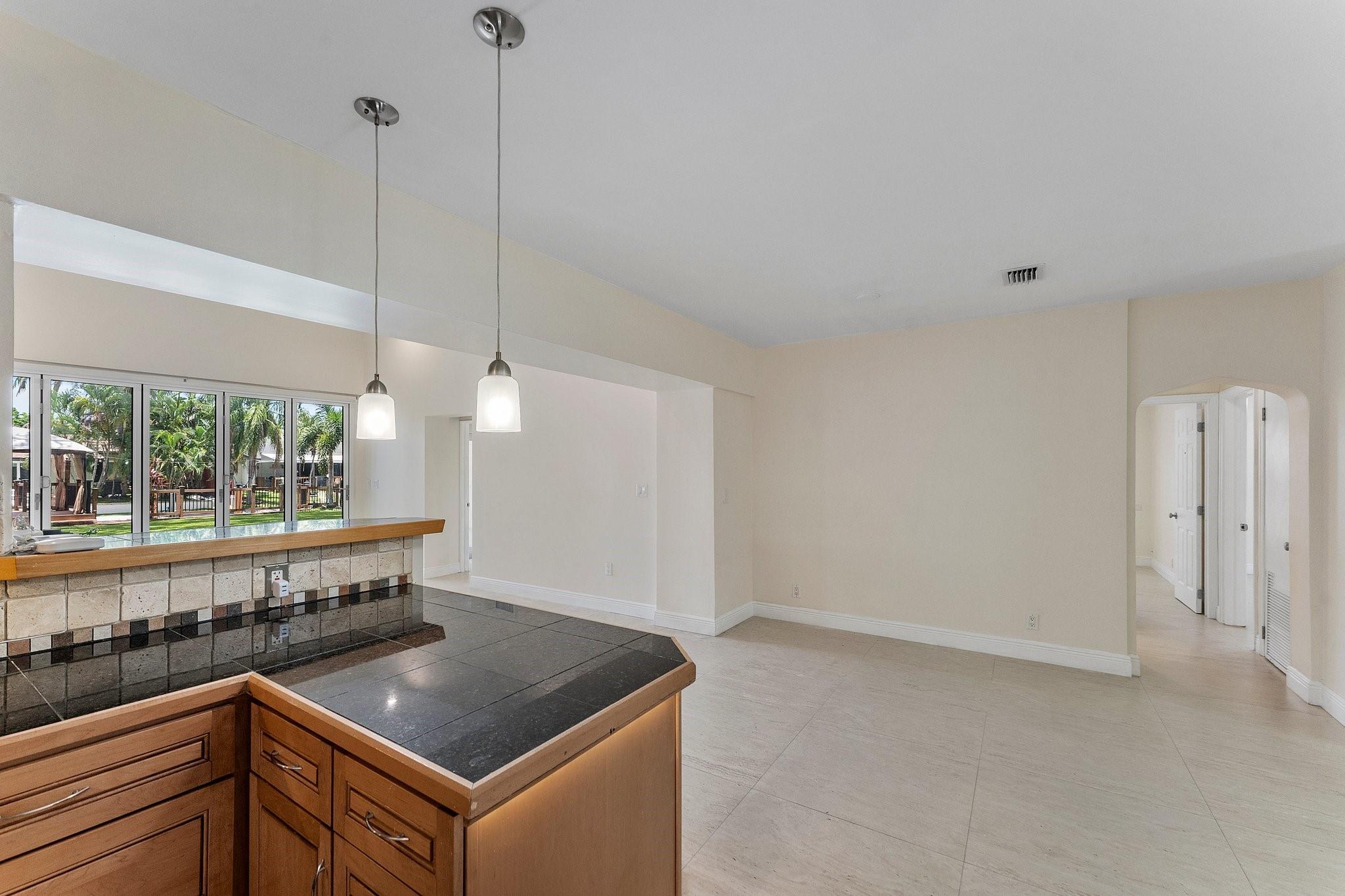 breakfast bar and breakfast area