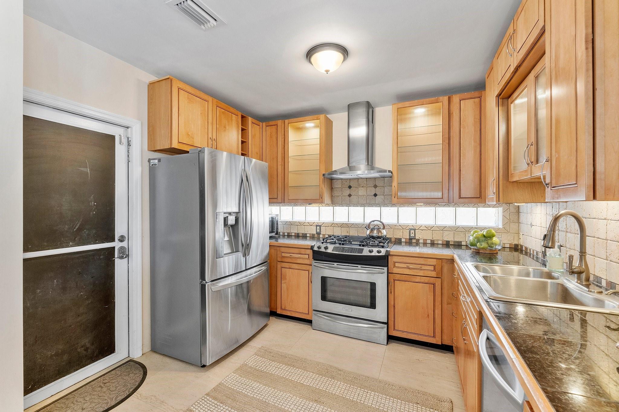 door to garage off the kitchen