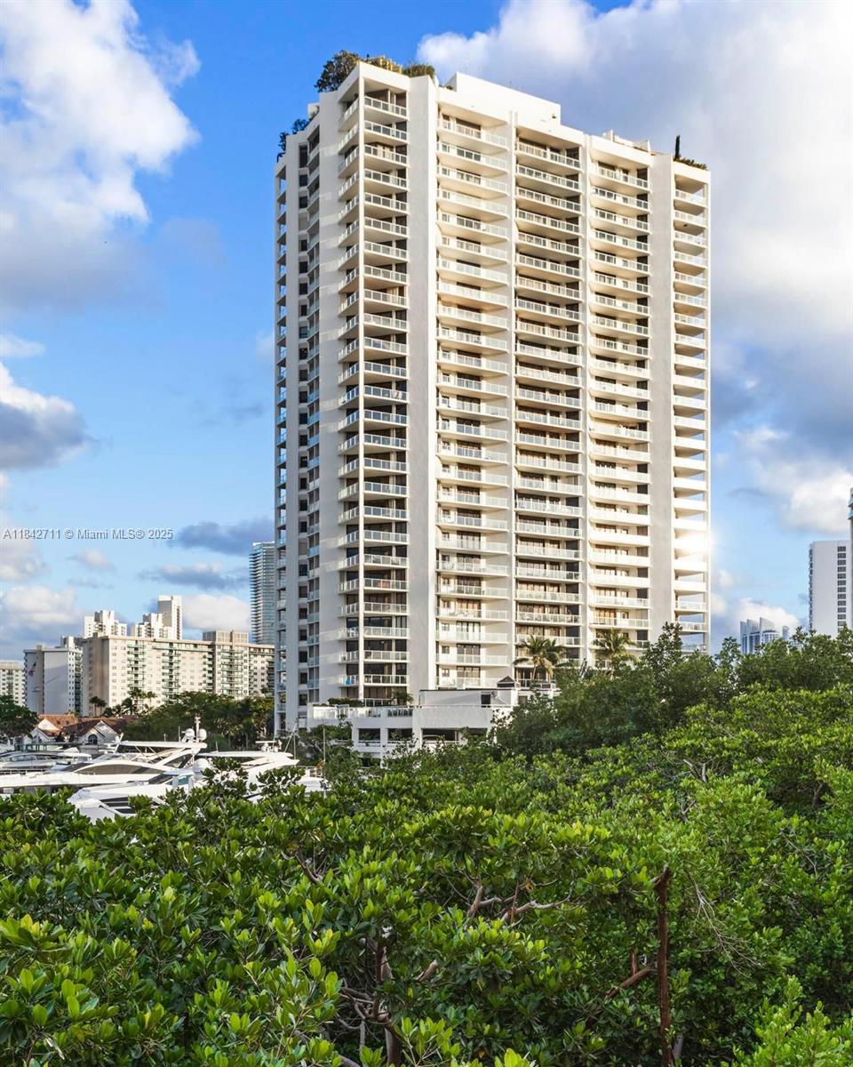 19500 Turnberry Way #9D, Aventura FL 33180