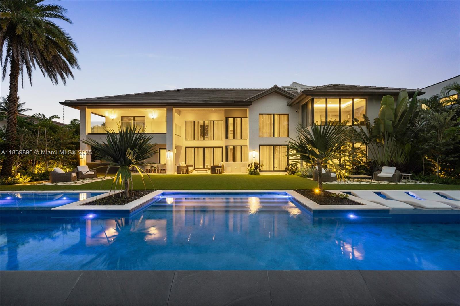 110 Holiday Dr Hallandale Beach, FL 33009