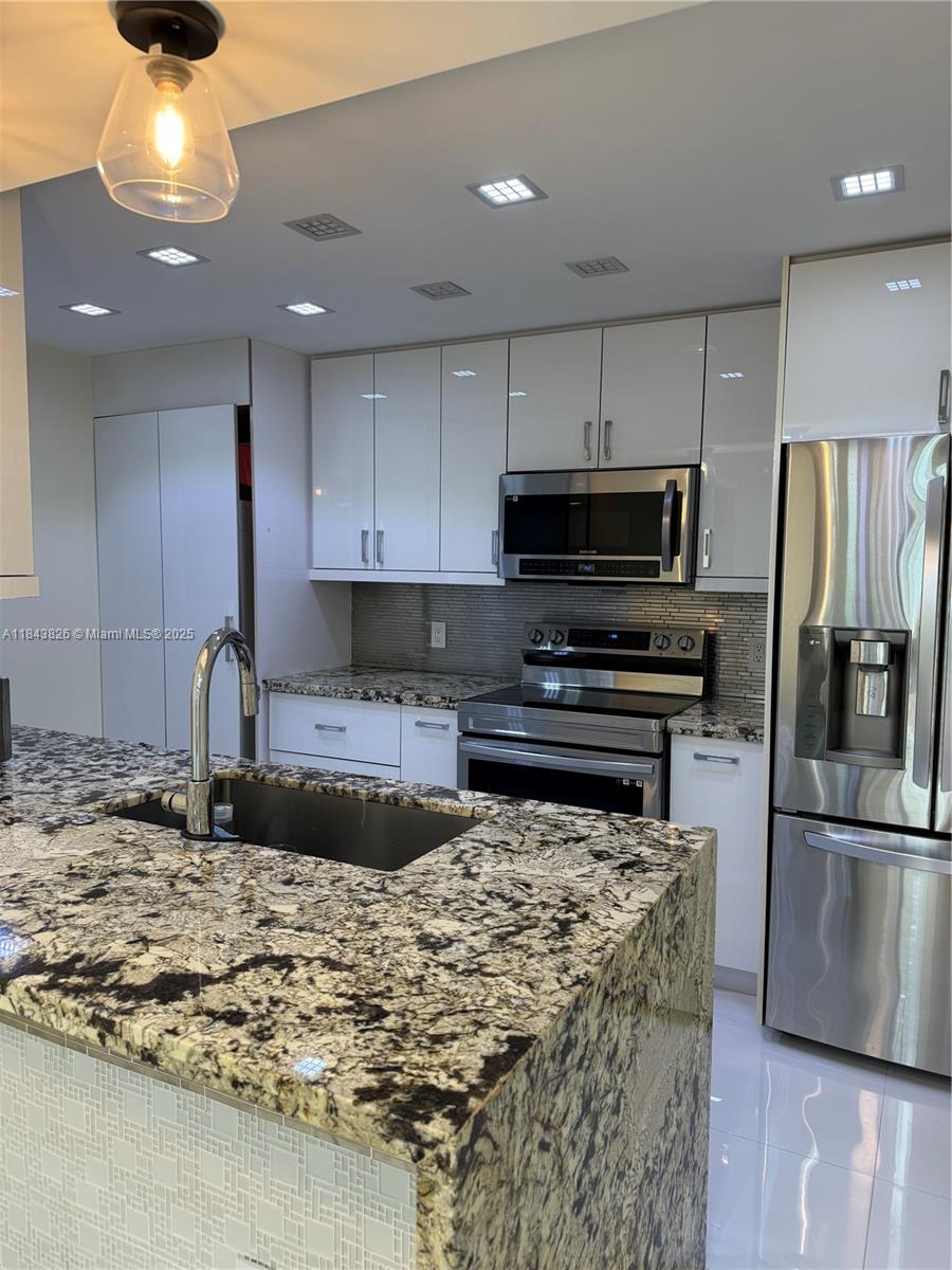 Winding Lake Two At Welle