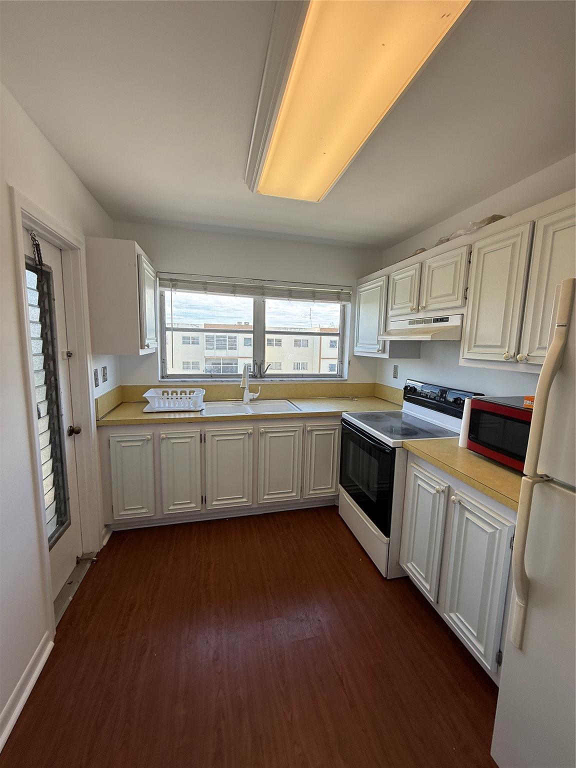 Homes for sale in Lauderhill, FL | 4042 Nw 19Th St #402, Lauderhill, FL 33313 | MLS# F10516507