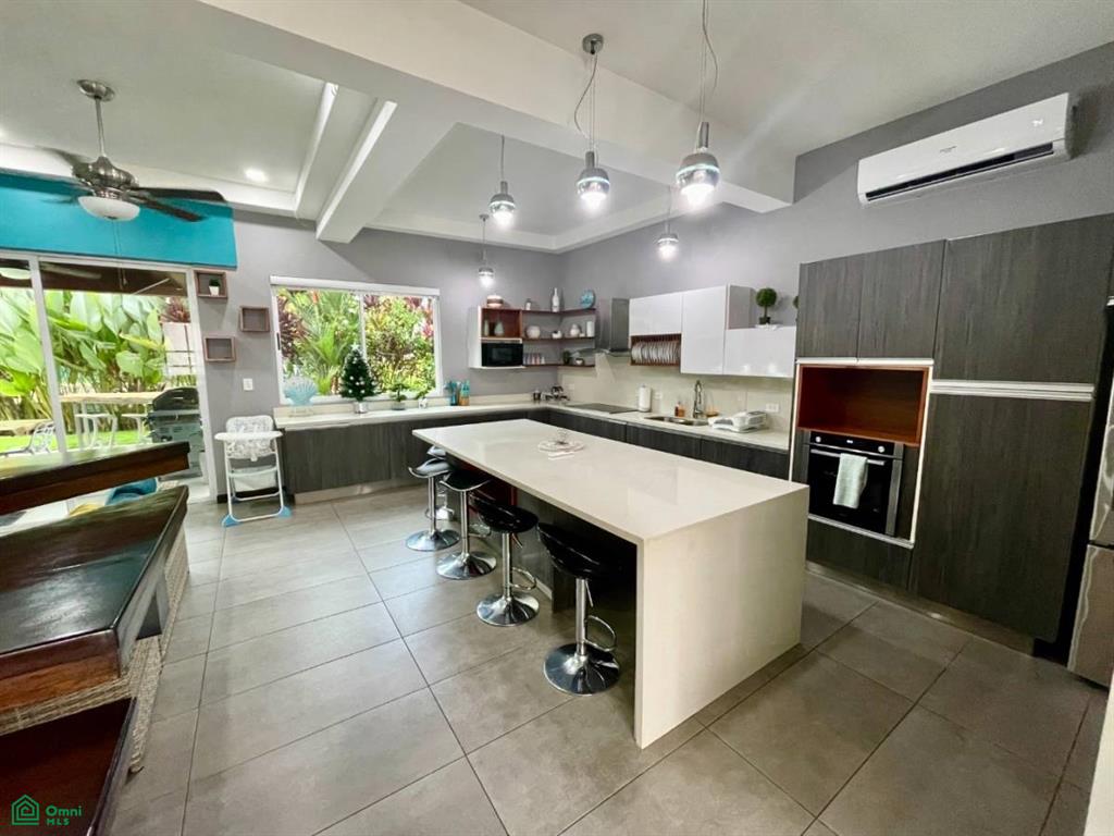 5 bed Single Family Homes For Sale in Garabito, Puntarenas - 1