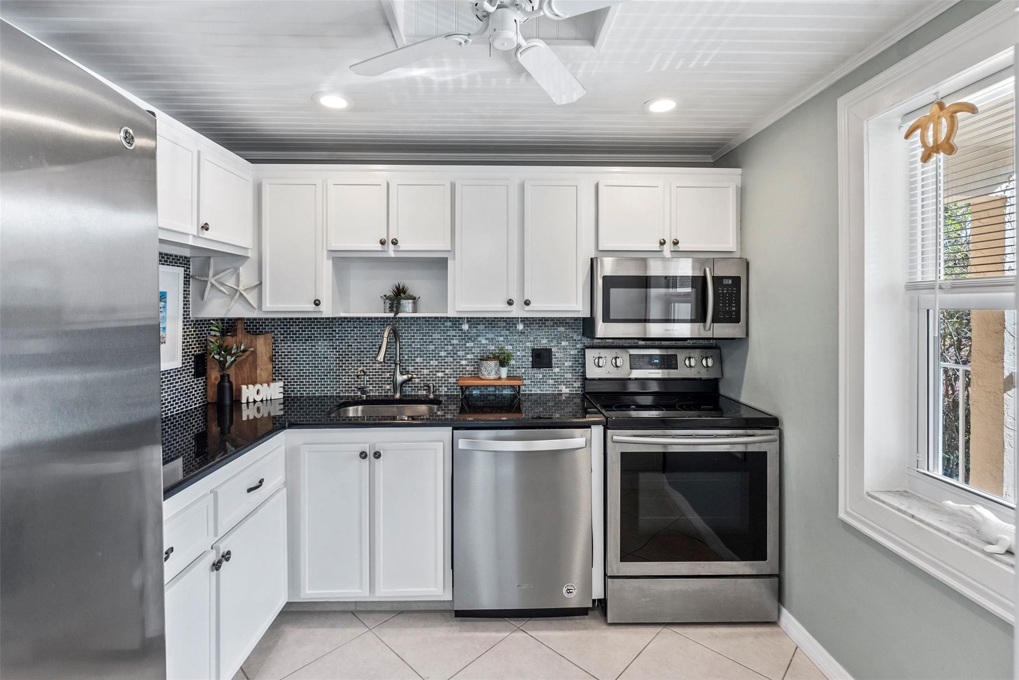 Homes for sale in Margate, FL | 1035 Country Club Dr #203, Margate, FL 33063 | MLS# F10516467