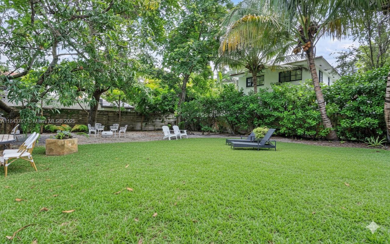 484 NE 57th St, Miami FL 33137