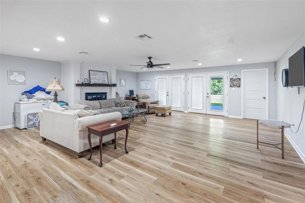 206 Vine St Street — photo 3