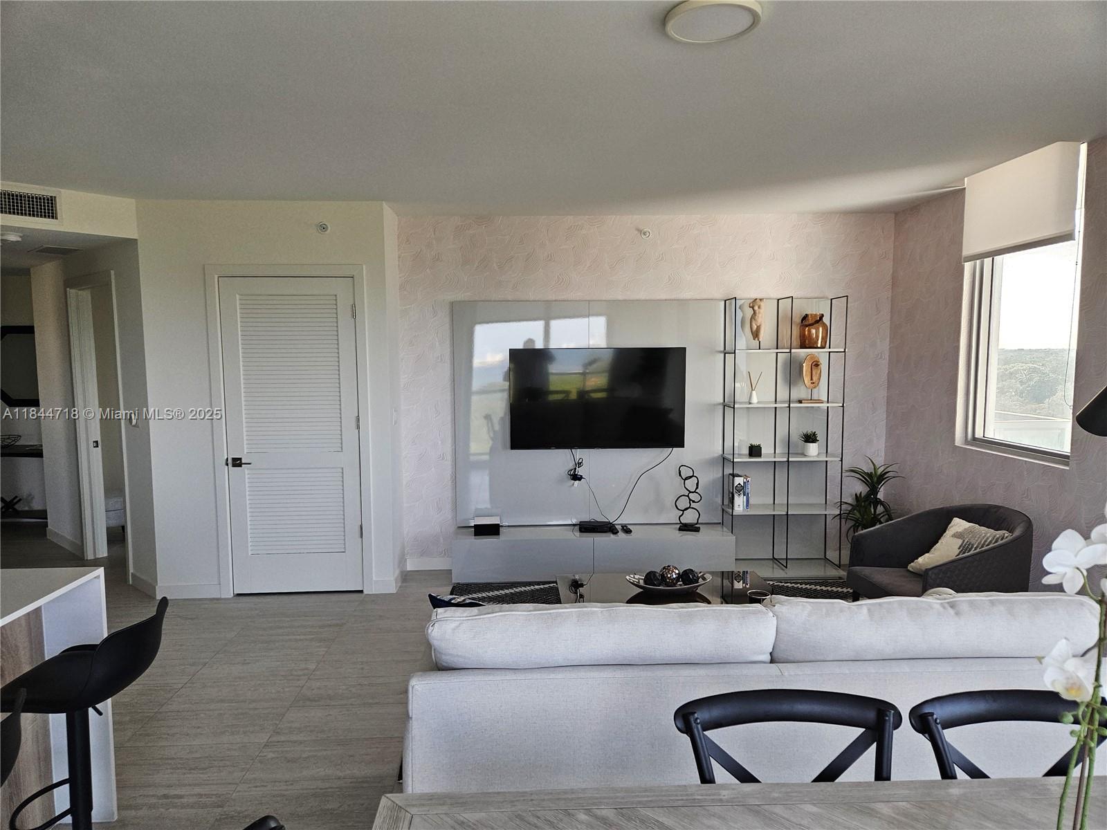 3900 Biscayne Blvd #N-815, Miami FL 33137