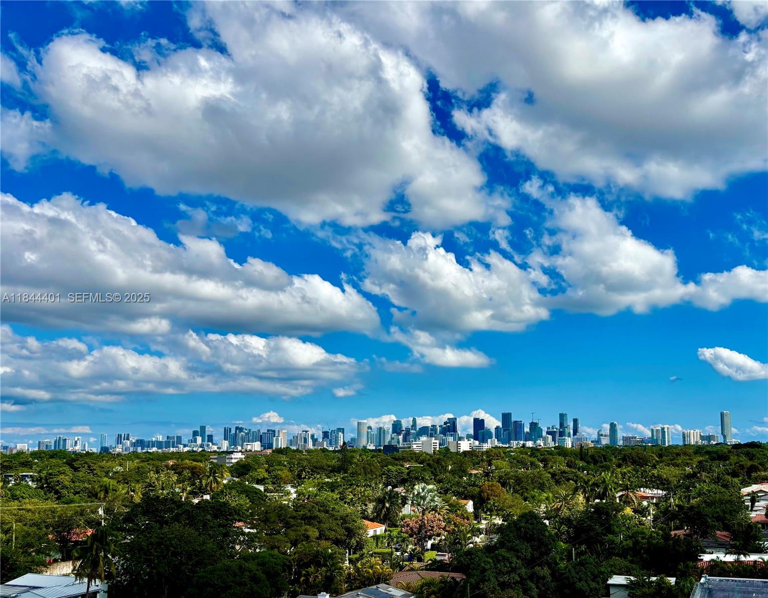 Condo for Sale in Miami, FL