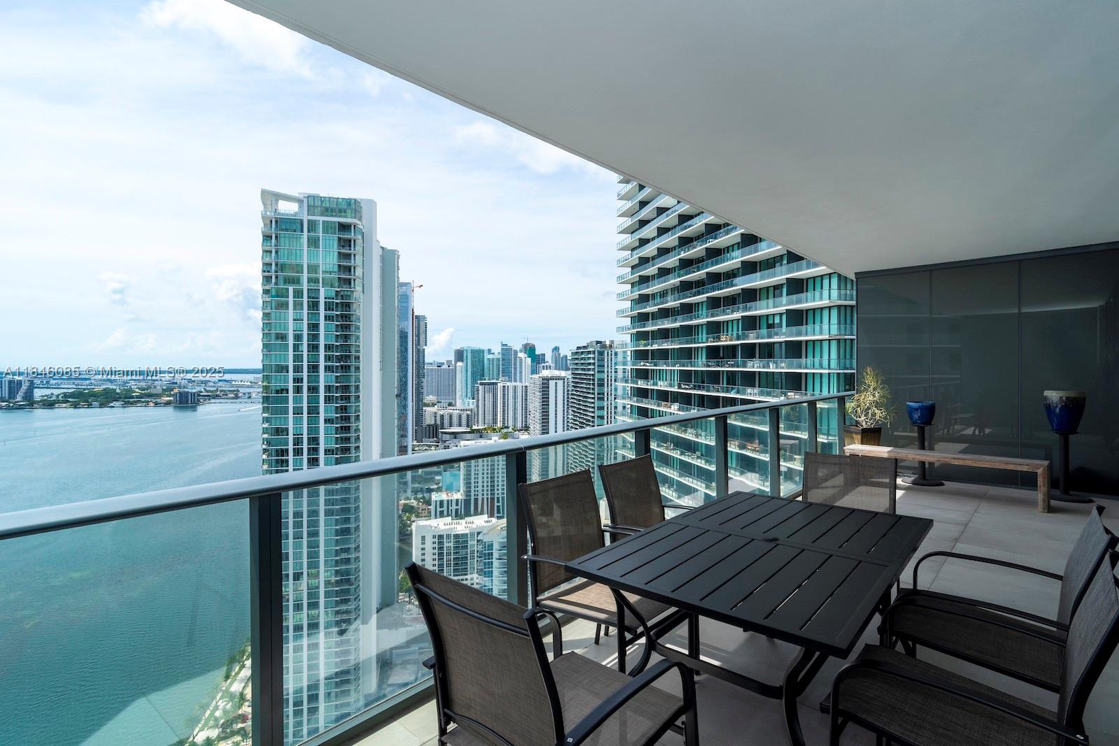Condo for Sale in Miami, FL