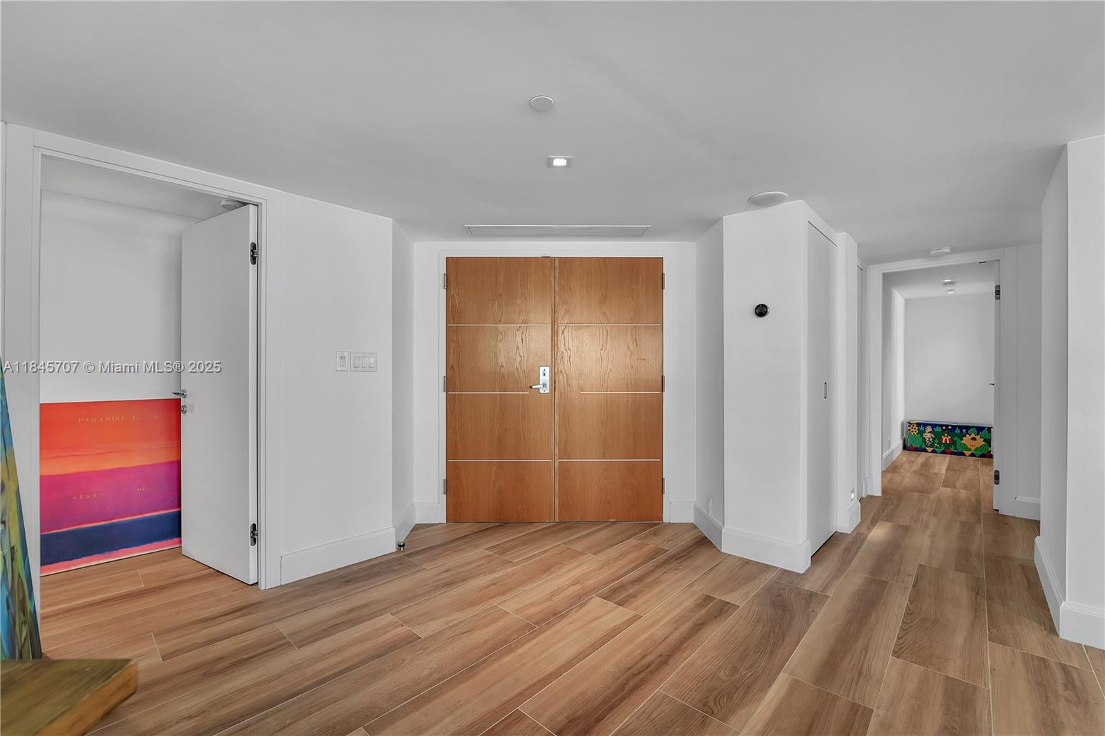 400 S Pointe Dr #704, Miami Beach FL 33139
