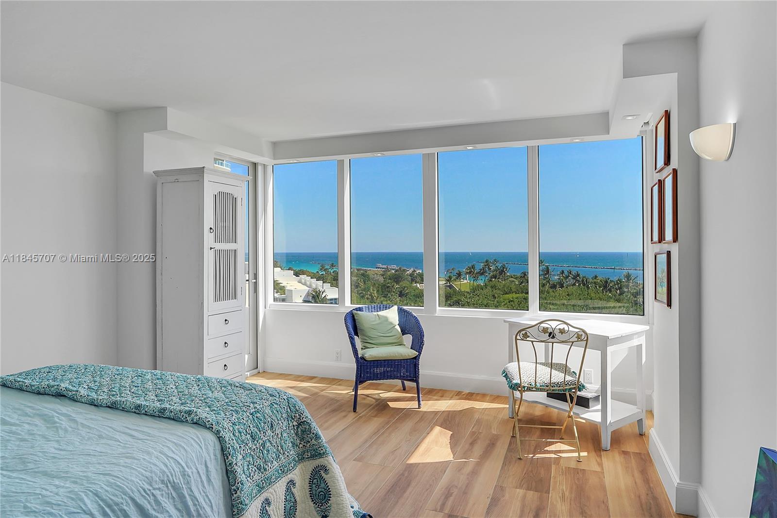 400 S Pointe Dr #704, Miami Beach FL 33139