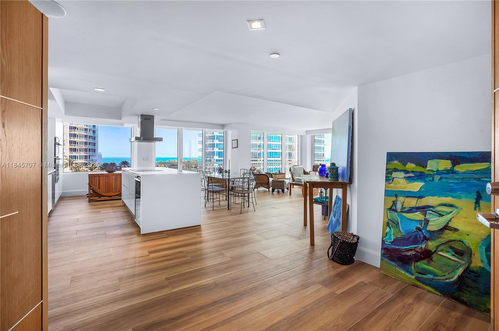 400 S Pointe Dr #704, Miami Beach FL 33139