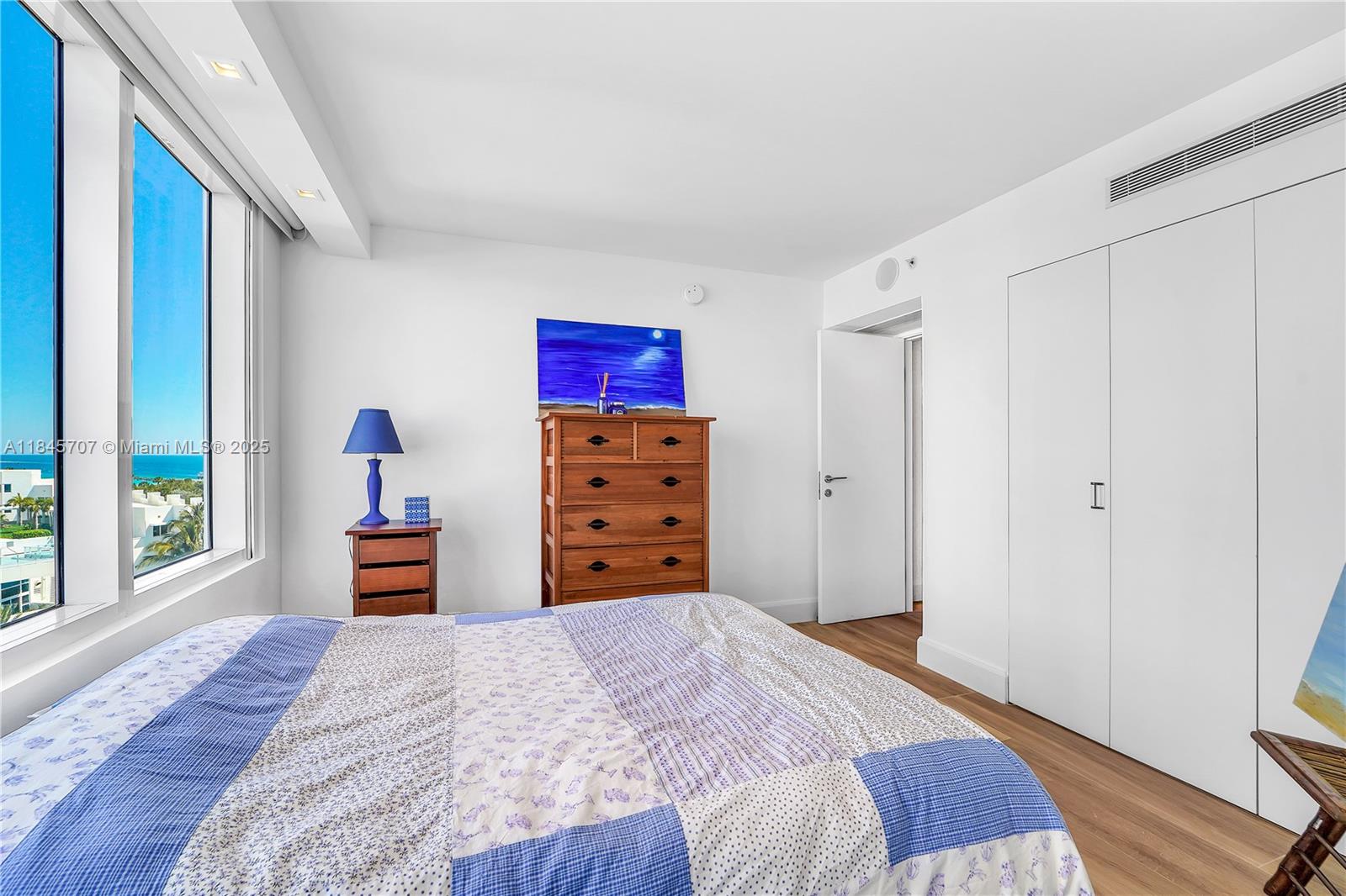 400 S Pointe Dr #704, Miami Beach FL 33139