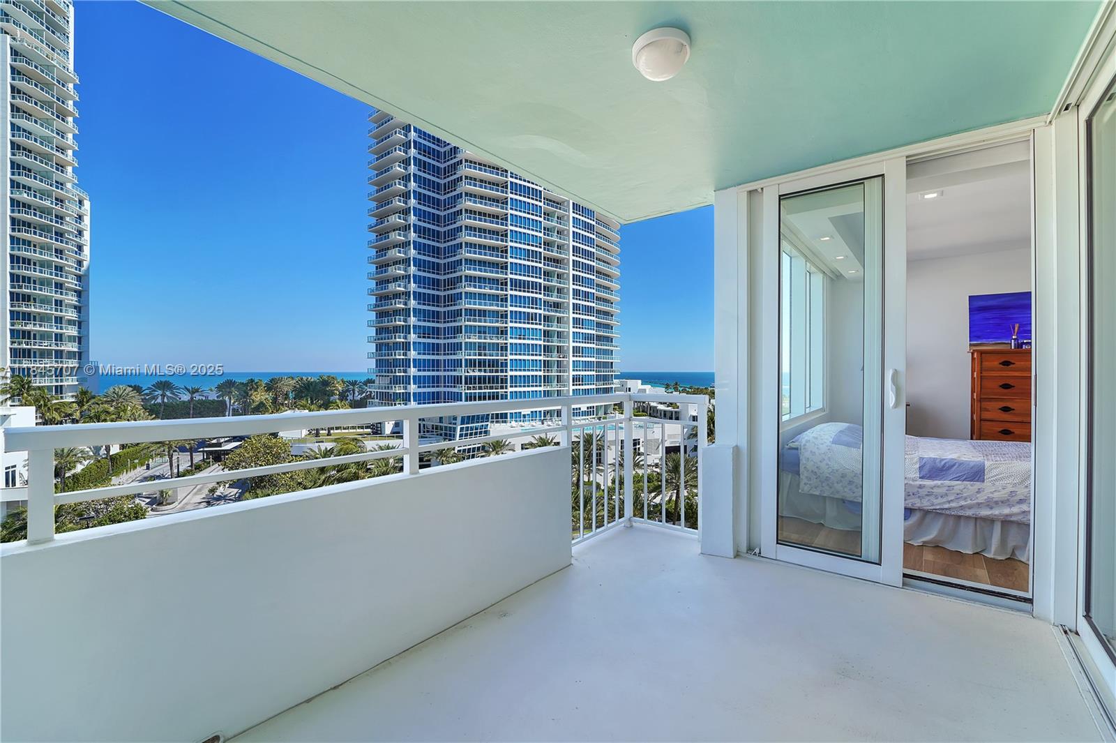 400 S Pointe Dr #704, Miami Beach FL 33139