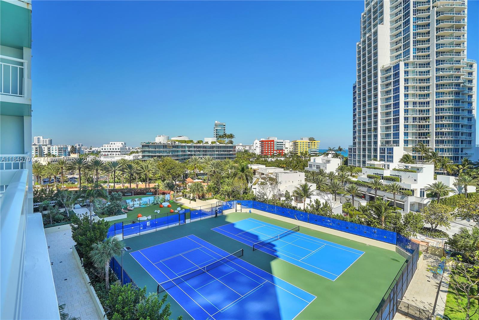 400 S Pointe Dr #704, Miami Beach FL 33139