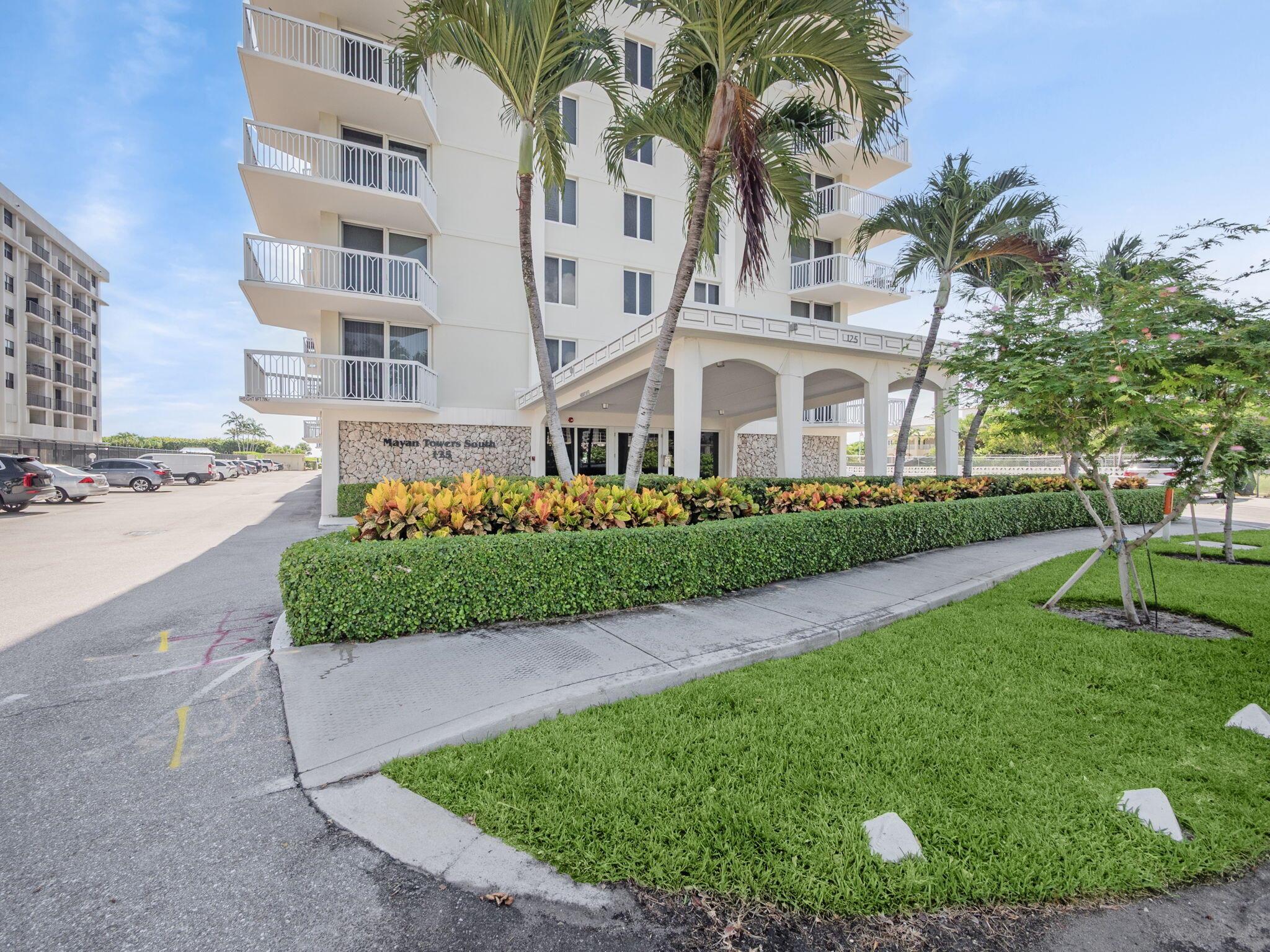 Homes for sale in Palm Beach Shores, FL | 125 Ocean Avenue #303, Palm Beach Shores, FL 33404 | MLS# R11109947