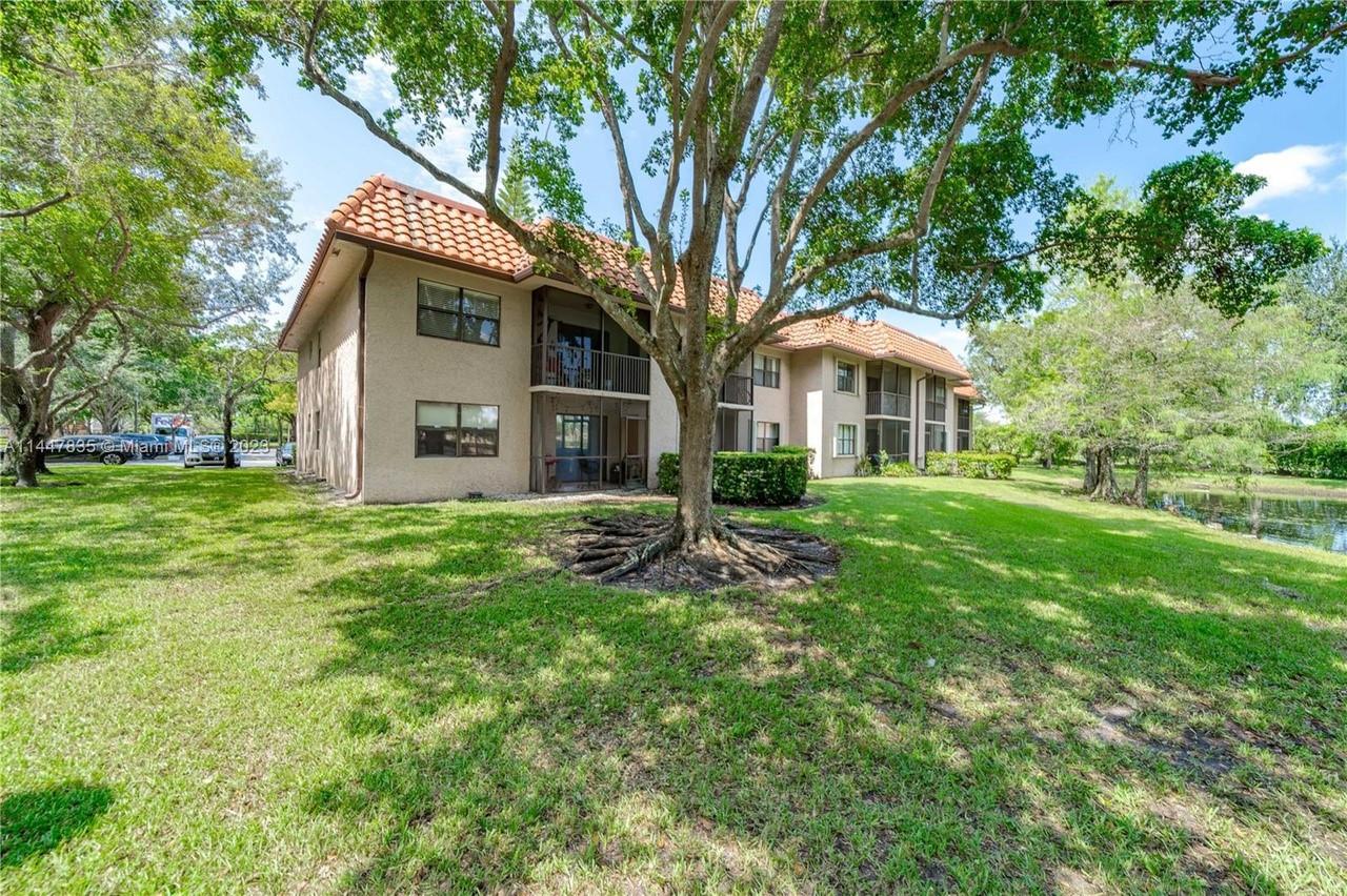 Homes for sale in Sunrise, FL | 15701 W Waterside Cir #205, Sunrise, FL 33326 | MLS# F10516771