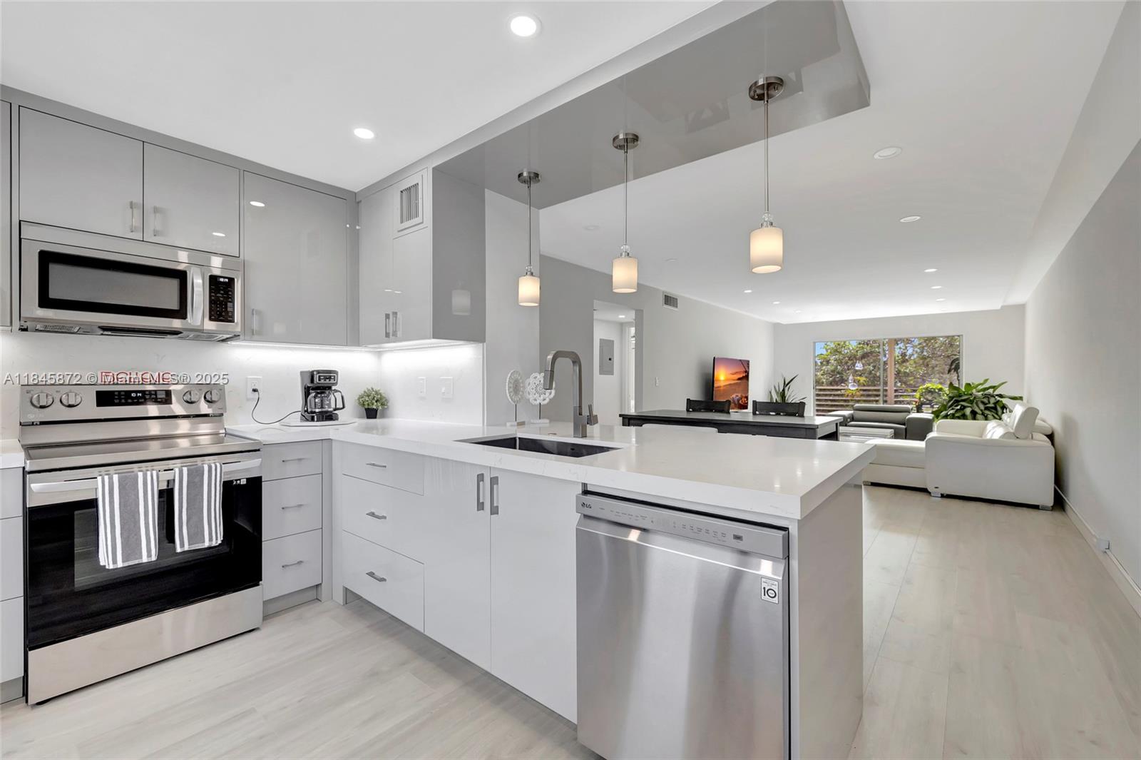 Lucaya Village 2-E Condo