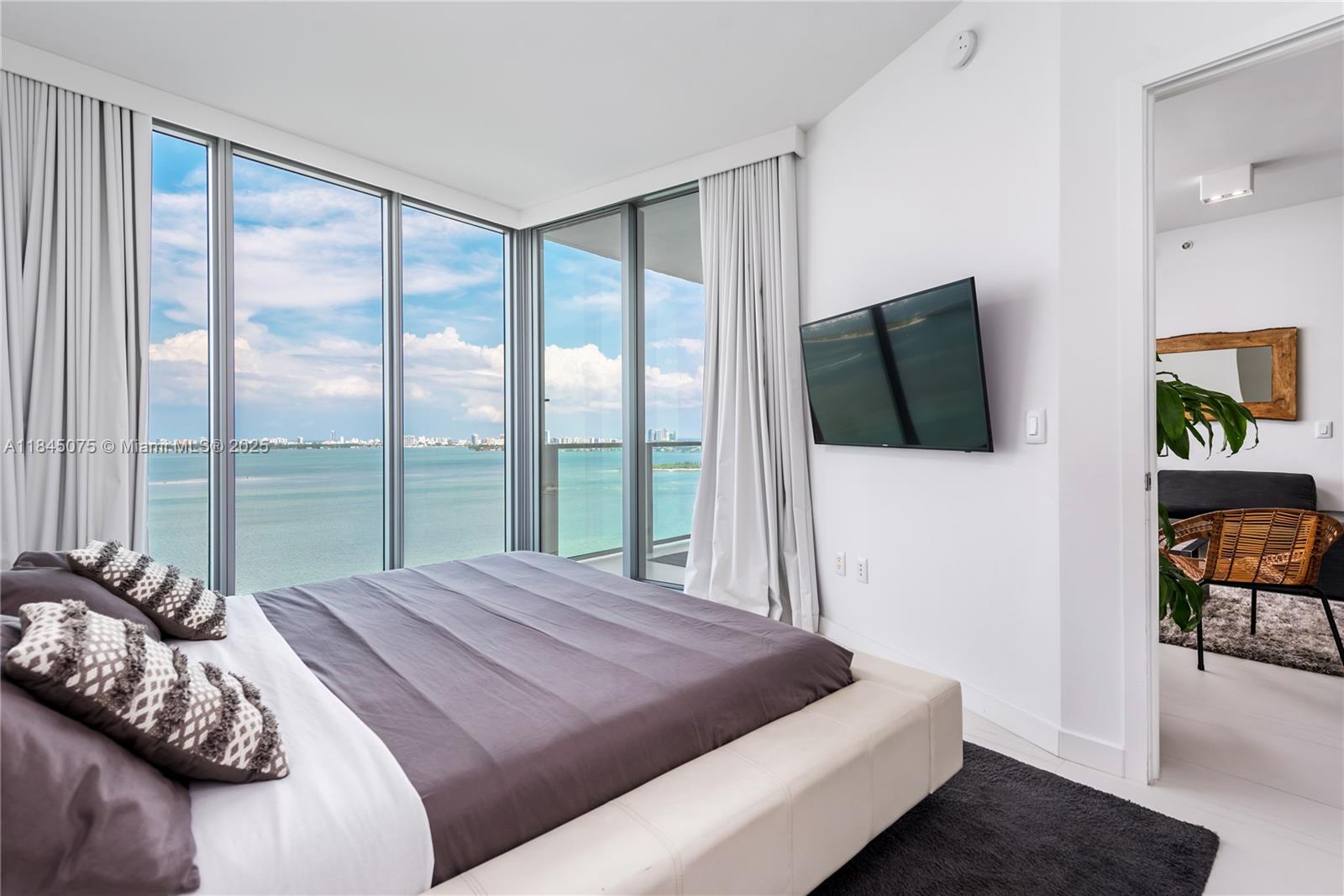 2900 NE 7th Ave #2003, Miami FL 33137