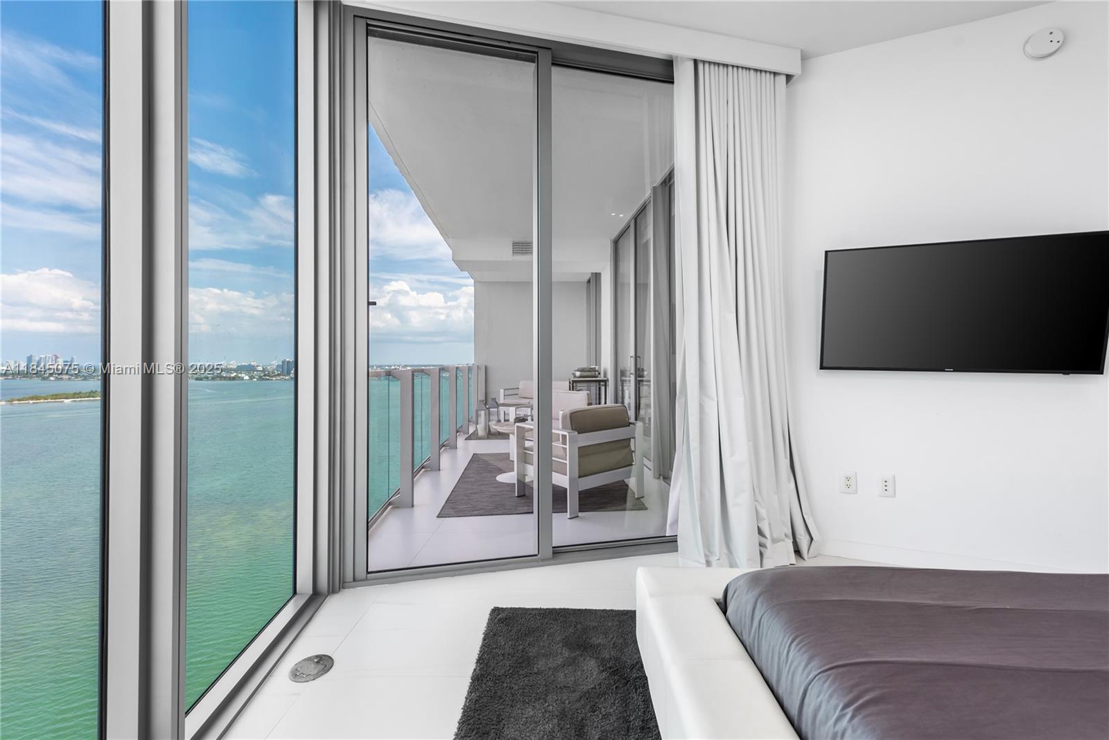 2900 NE 7th Ave #2003, Miami FL 33137