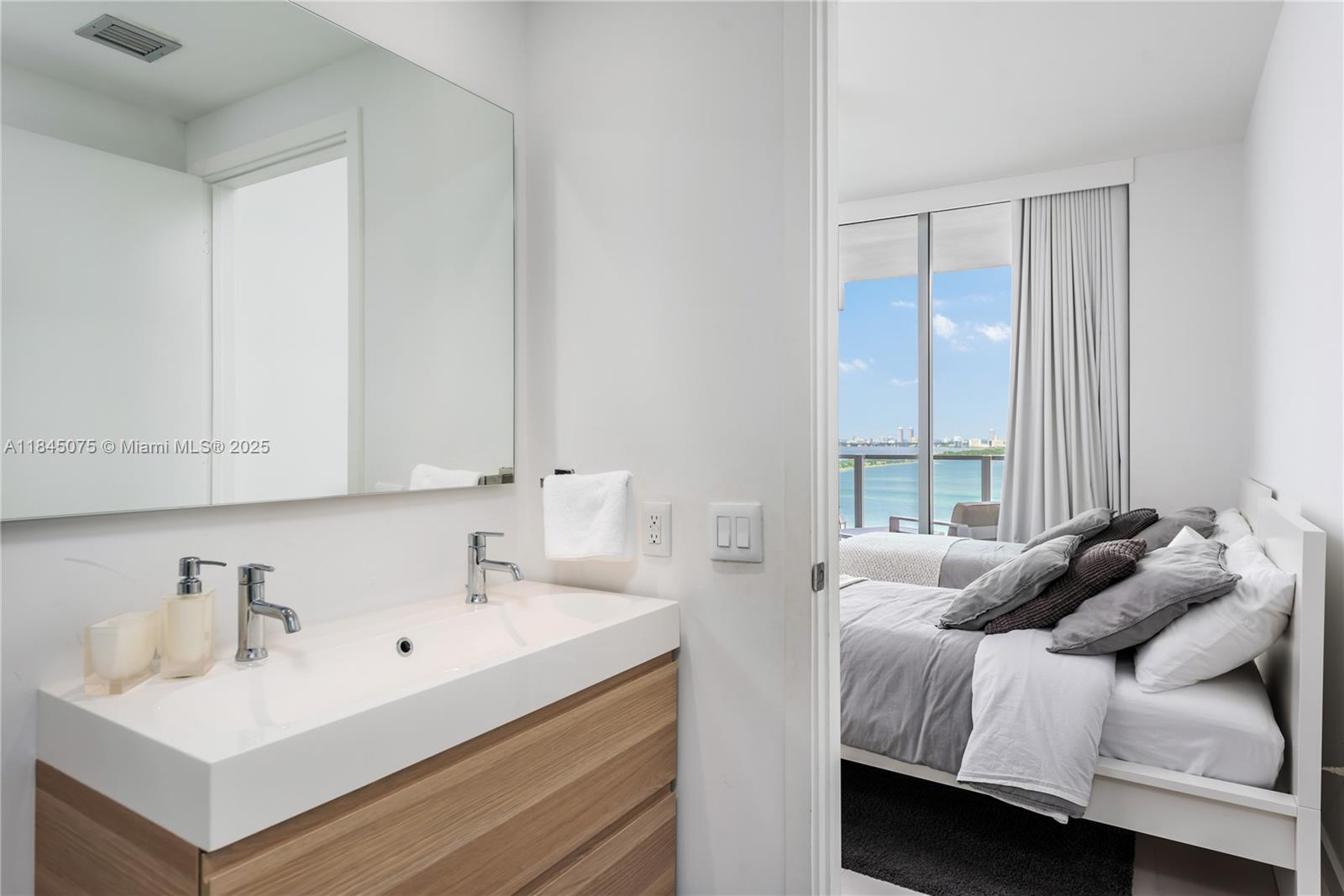 2900 NE 7th Ave #2003, Miami FL 33137