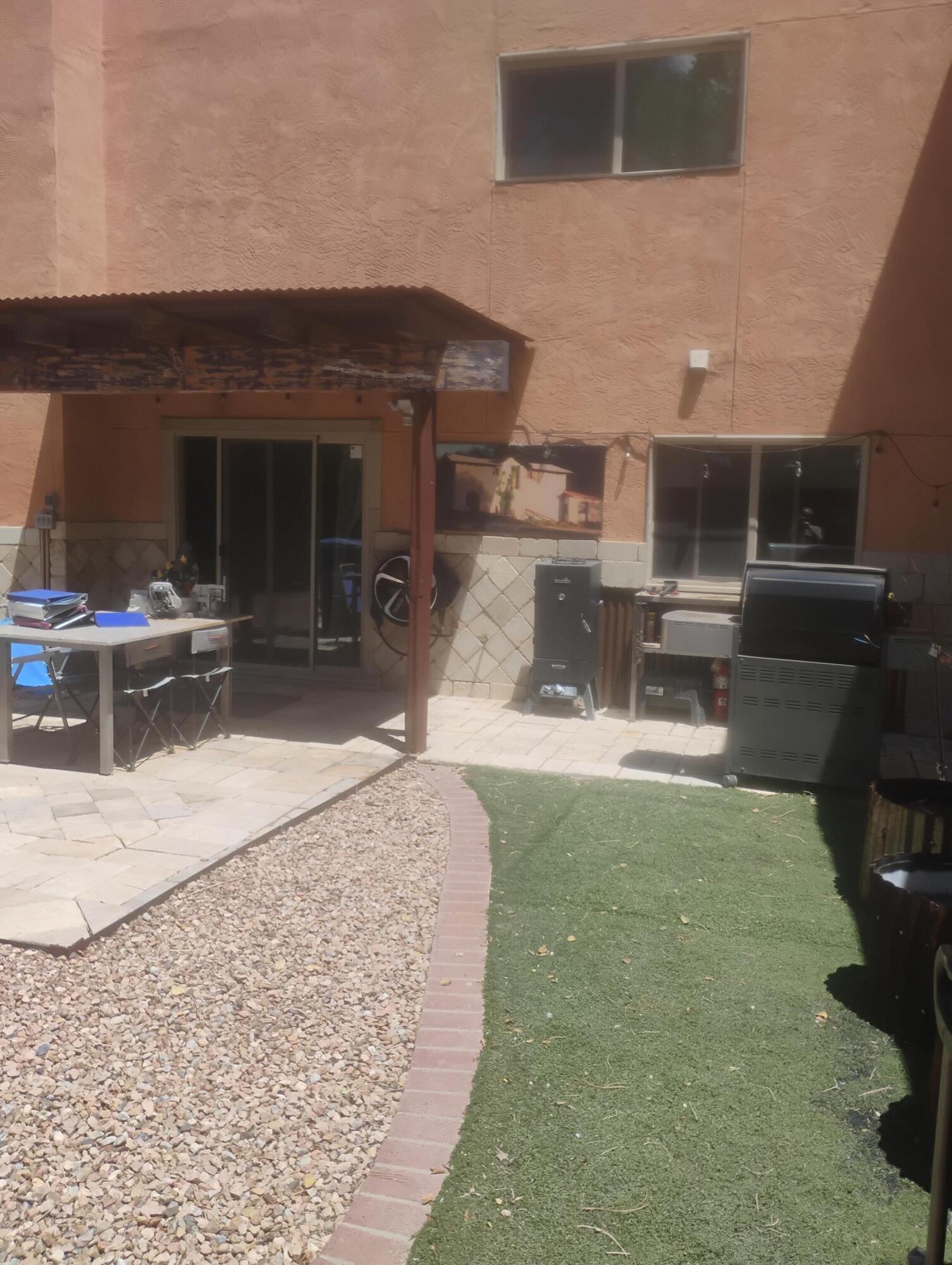 2015 Dartmouth Drive NE Patio