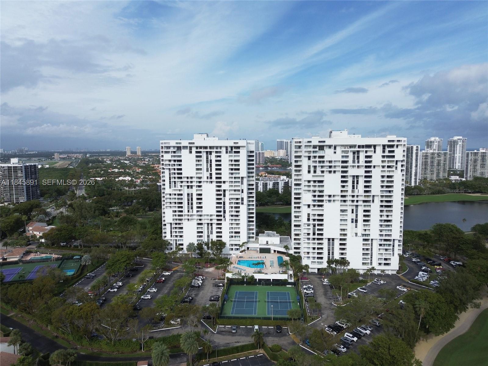 Delvista Towers Condo Tow