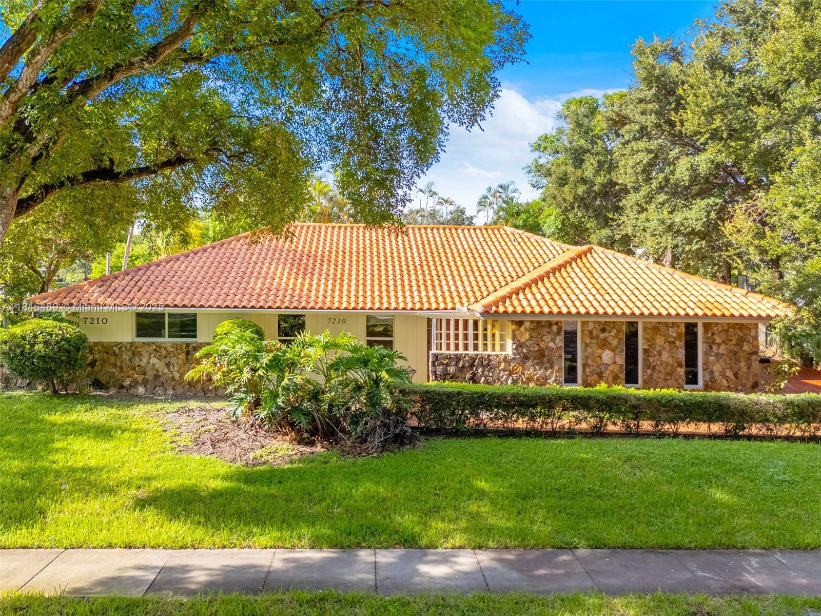 Miami Lakes - Loch Lomond