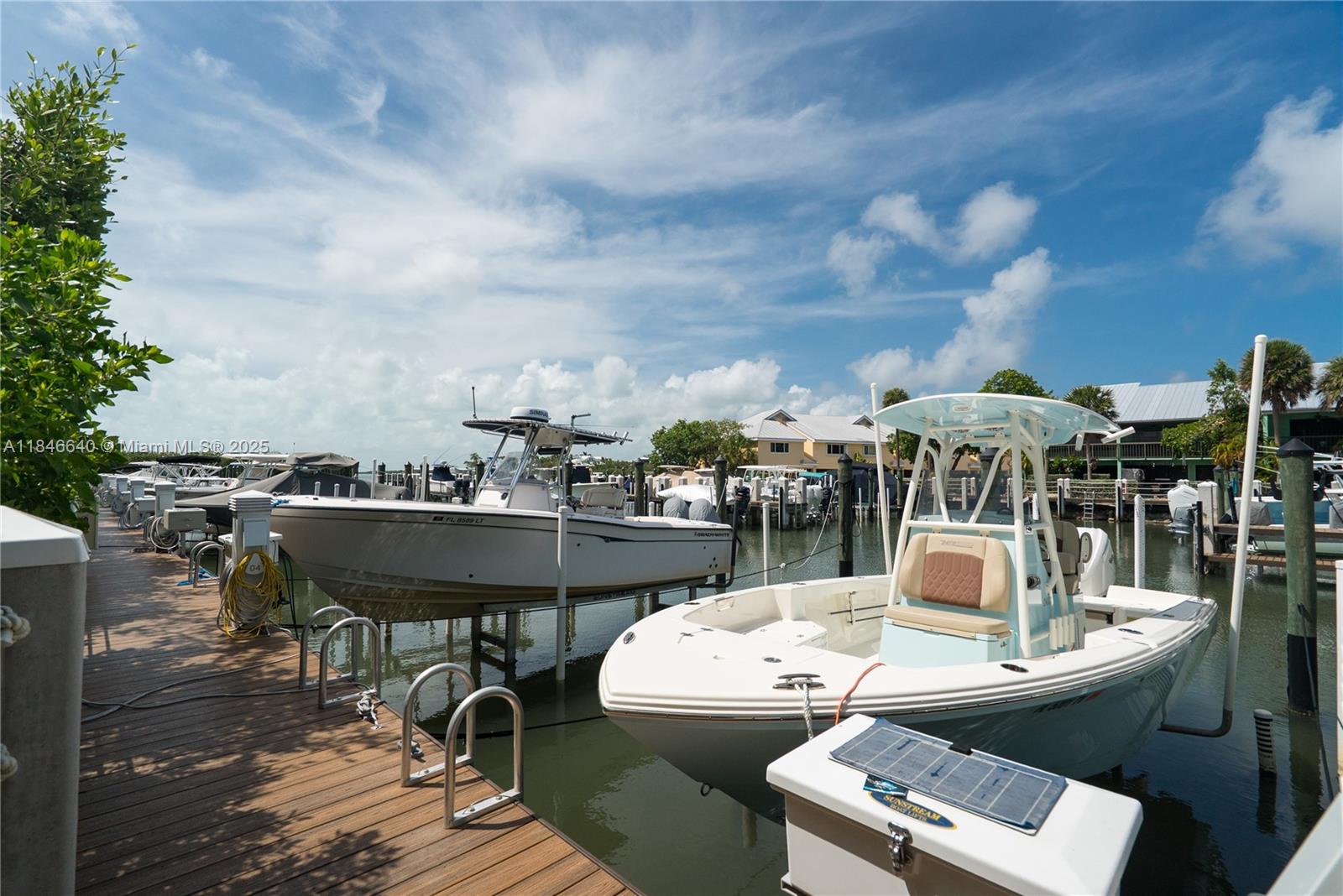 listing main picture