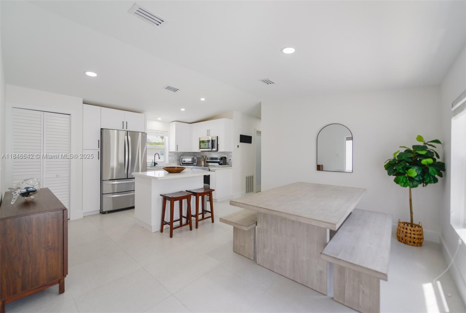 Homes for sale in Key Largo, FL | 11 Mockingbird Rd, Key Largo, FL 33037 | MLS# A11846642