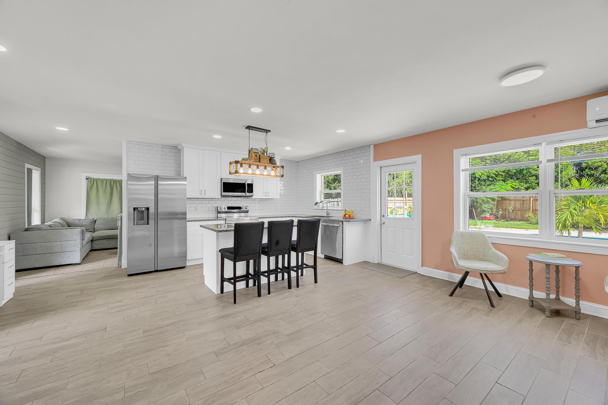 Homes for sale in Port St Lucie, FL | 105 Se Castana Court, Port St Lucie, FL 34983 | MLS# R11110215