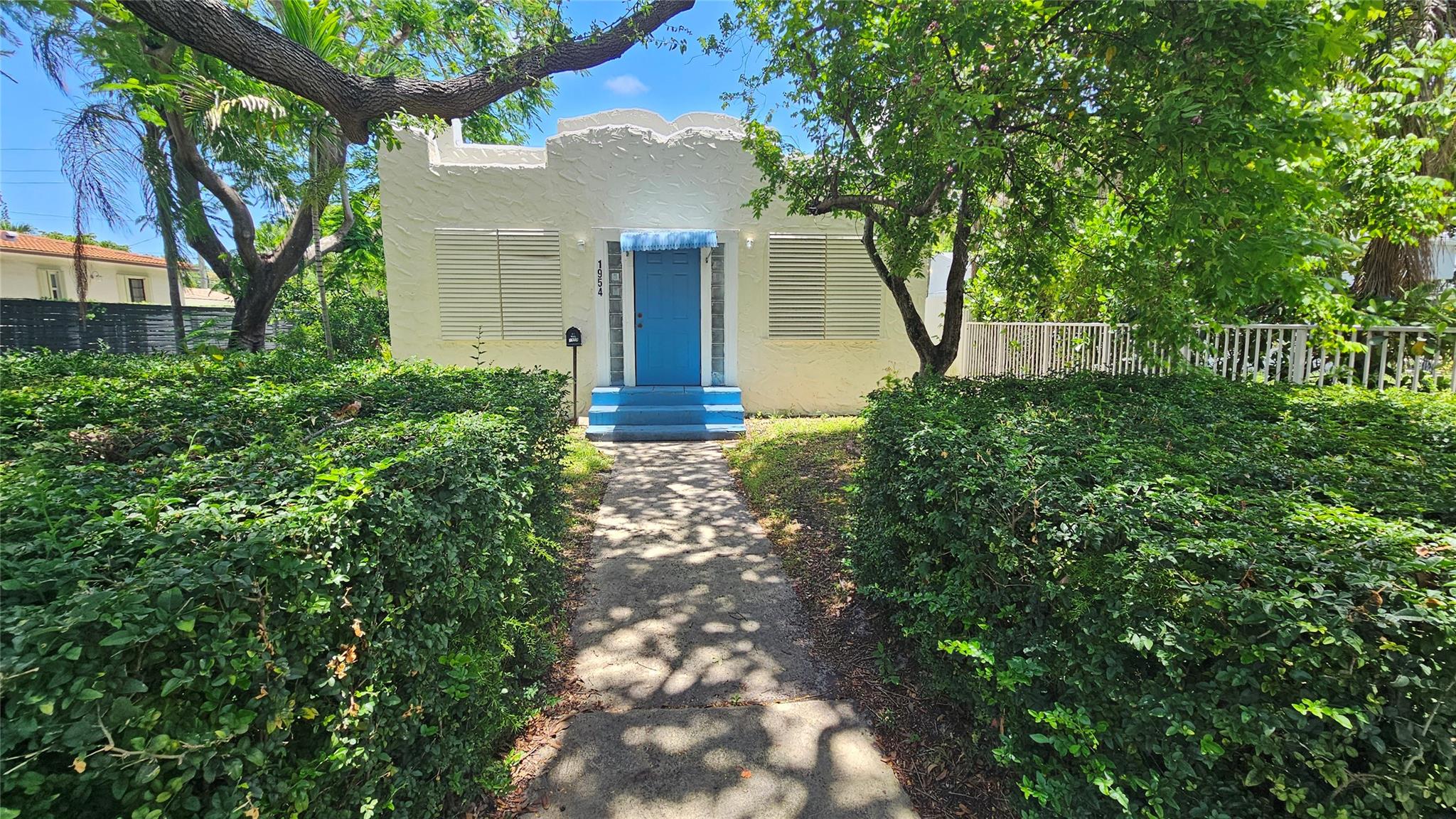 1954 Dewey St Hollywood FL 33020 | F10516286