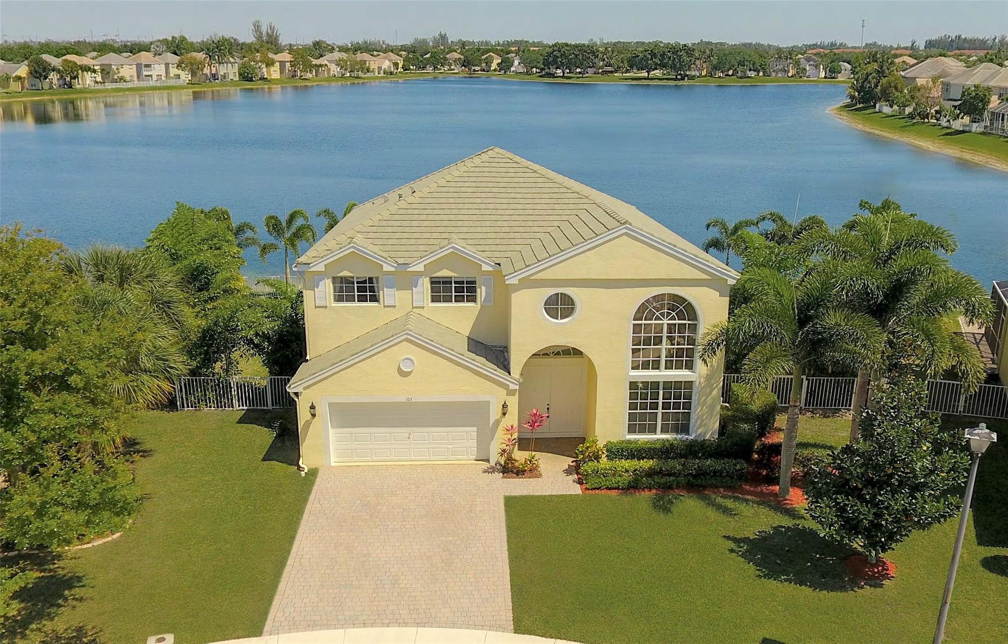 103 Devonshire Cir Royal Palm Beach FL 33414 | F10517003