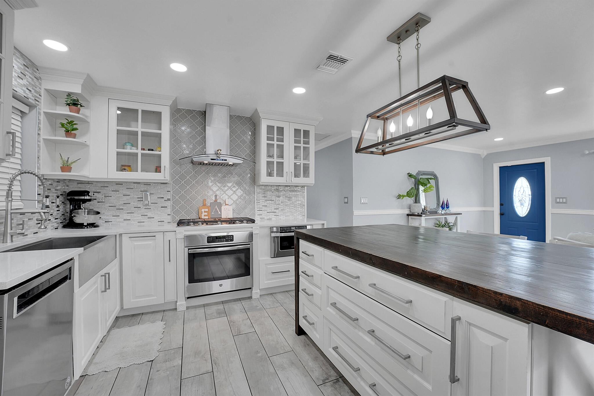 Homes for sale in West Palm Beach, FL | 4873 Pine Knott Lane, West Palm Beach, FL 33417 | MLS# R11110398