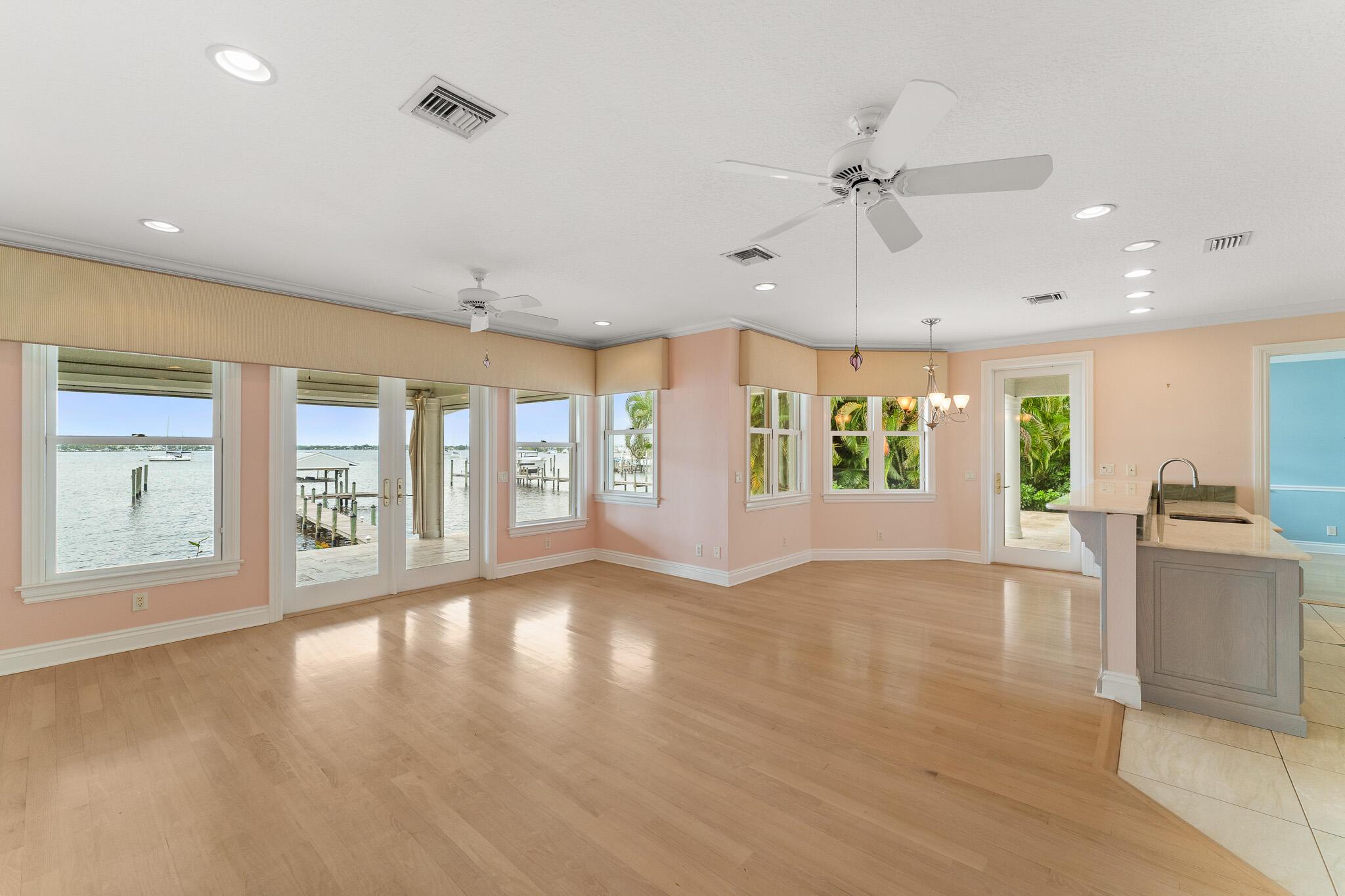 Homes for sale in Stuart, FL | 700 Sw St Lucie Crescent, Stuart, FL 34994 | MLS# R11110399