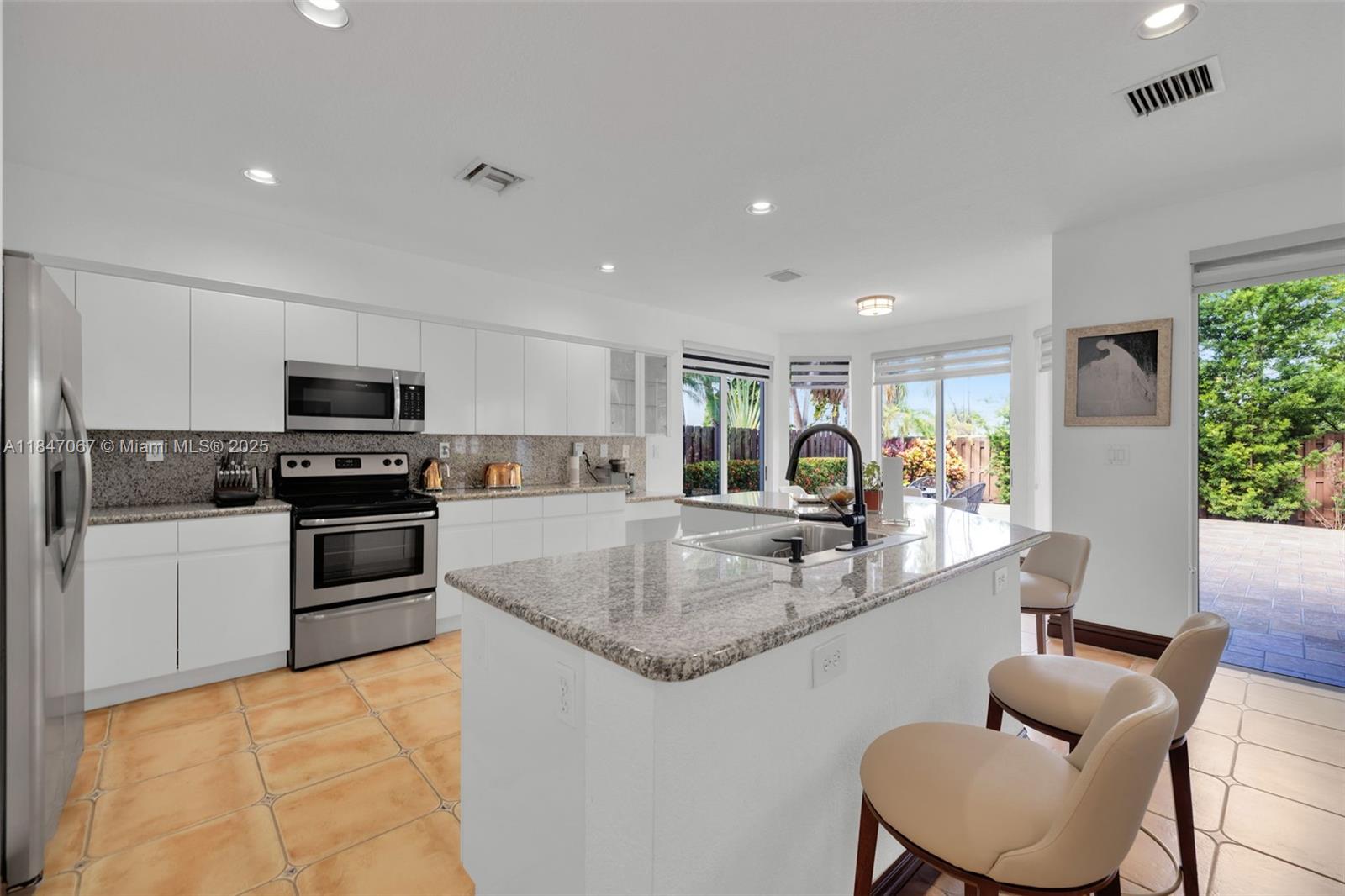 Homes for sale in Doral, FL | 7301 Nw 107th Pl, Doral, FL 33178 | MLS# A11847067