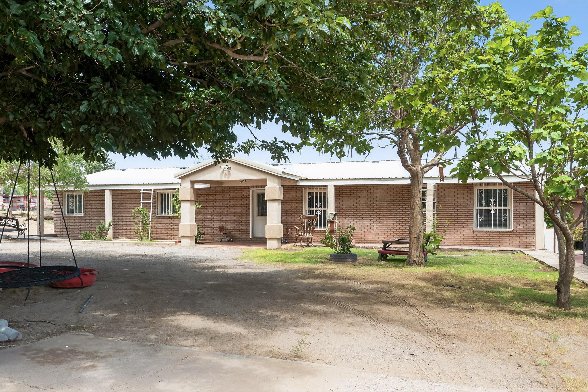 Homes for sale in Albuquerque, NM | 6916 Ray Ln Sw, Albuquerque, NM 87121 | MLS# 1088480