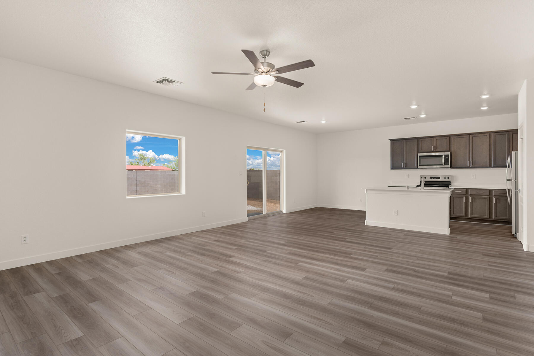 Homes for sale in Belen, NM | 806 Calle De Las Rosas, Belen, NM 87002 | MLS# 1088502