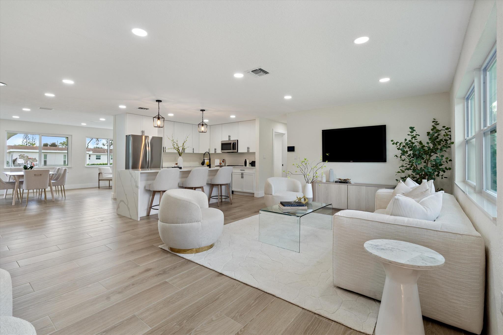 930 Rutherford Lane Haverhill FL 33415 | R11110557