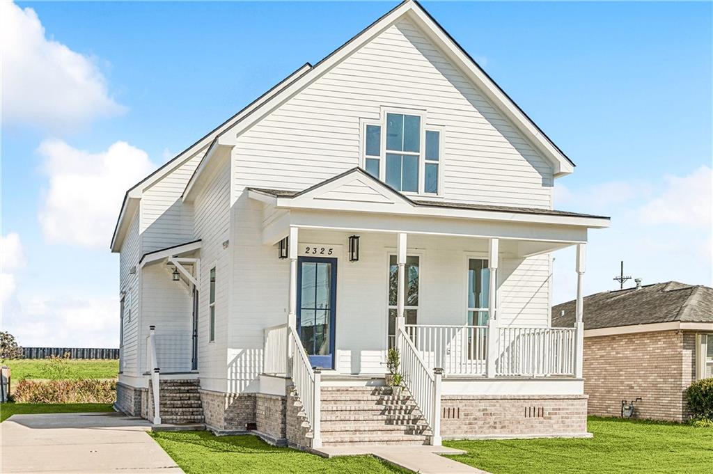 Homes for sale in Arabi, LA | 2325 Benjamin St, Arabi, LA 70032 | MLS# 2513816