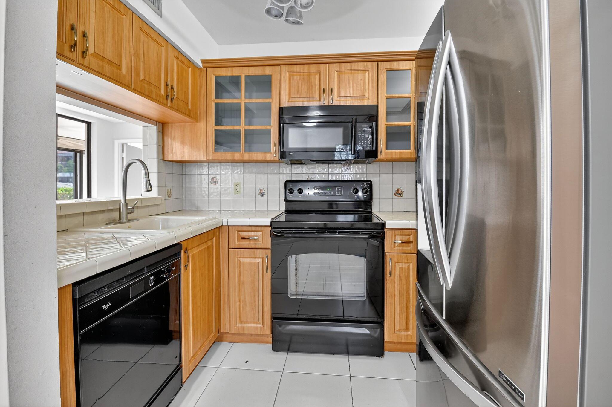 Homes for sale in Boynton Beach, FL | 5475 Verona Dr #F, Boynton Beach, FL 33437 | MLS# R11110699