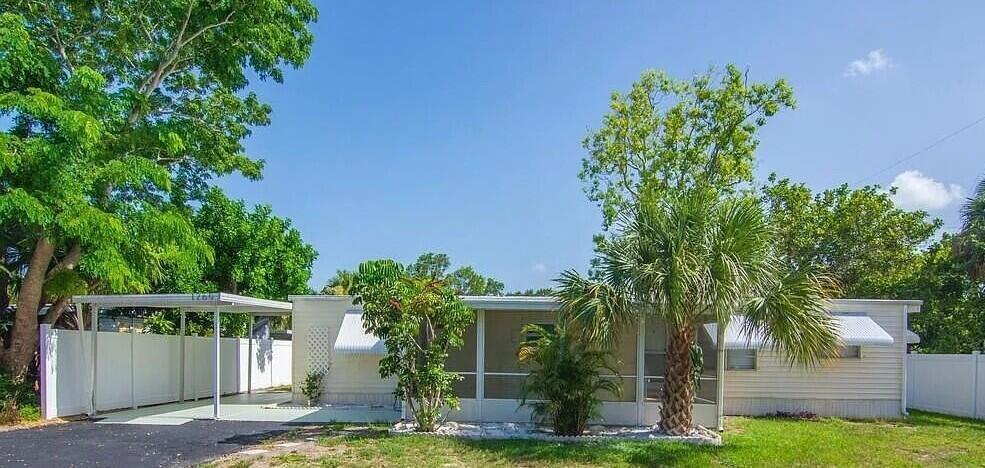 Homes for sale in Jensen Beach, FL | 1260 Ne Olive Street, Jensen Beach, FL 34957 | MLS# R11110760