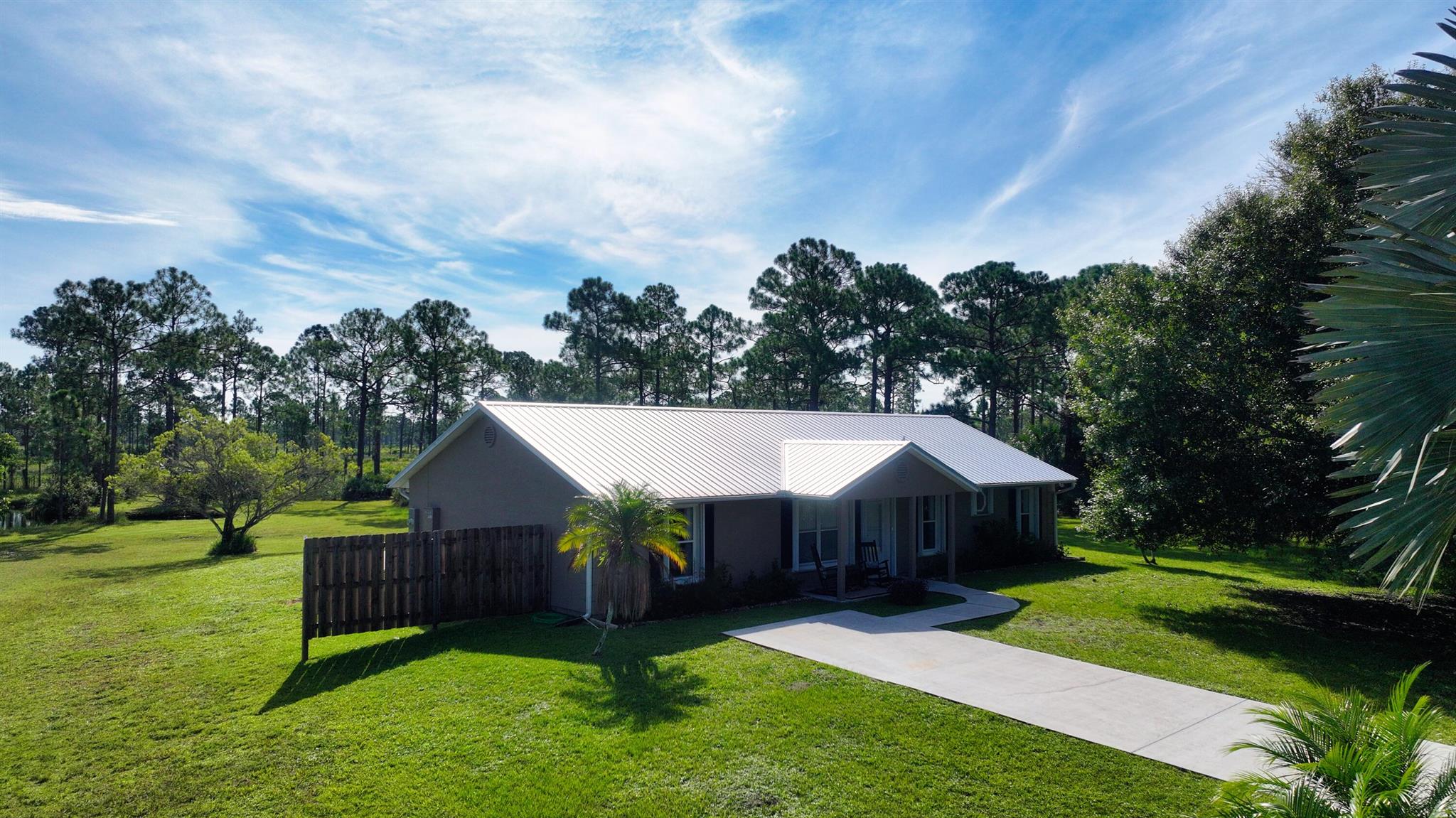 Homes for sale in Fellsmere, FL | 12050 138th Avenue, Fellsmere, FL 32948 | MLS# R11110766