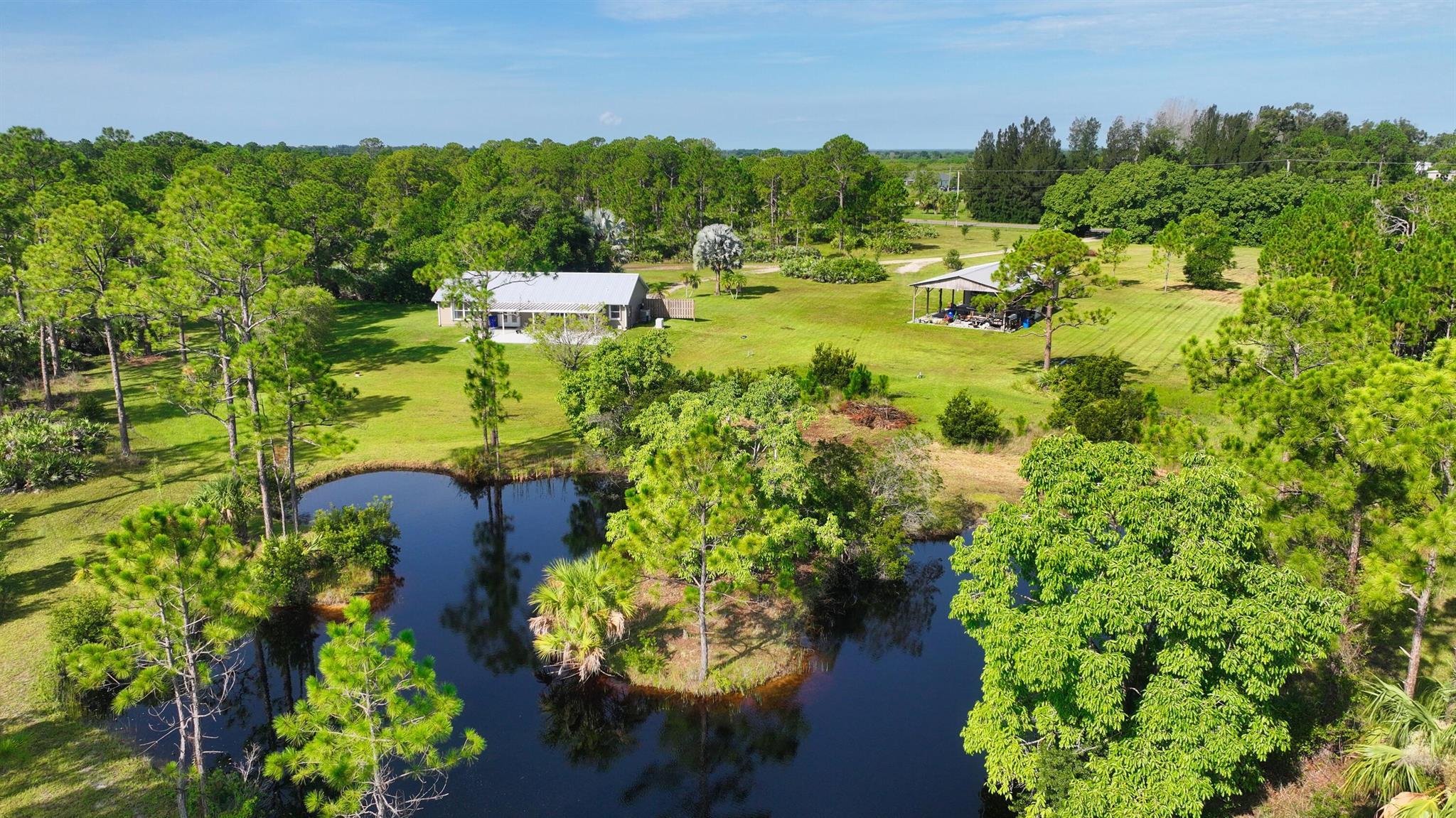 Homes for sale in Fellsmere, FL | 12050 138Th Avenue, Fellsmere, FL 32948 | MLS# R11110766