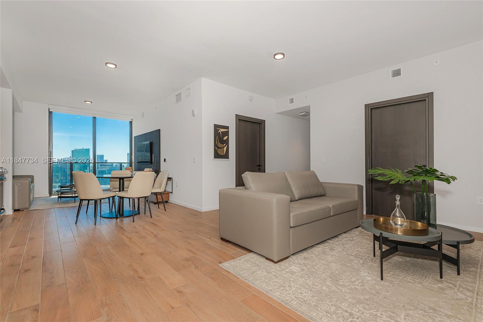 Condo for Sale in Miami, FL