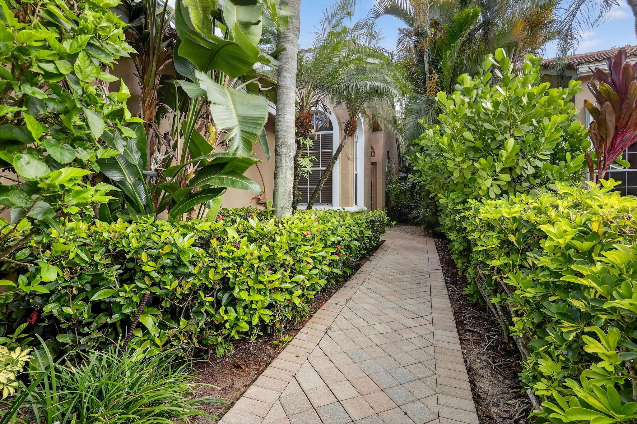 Homes for sale in Lake Worth, FL | 4521 Carlton Golf Dr, Lake Worth, FL 33449 | MLS# R11110799