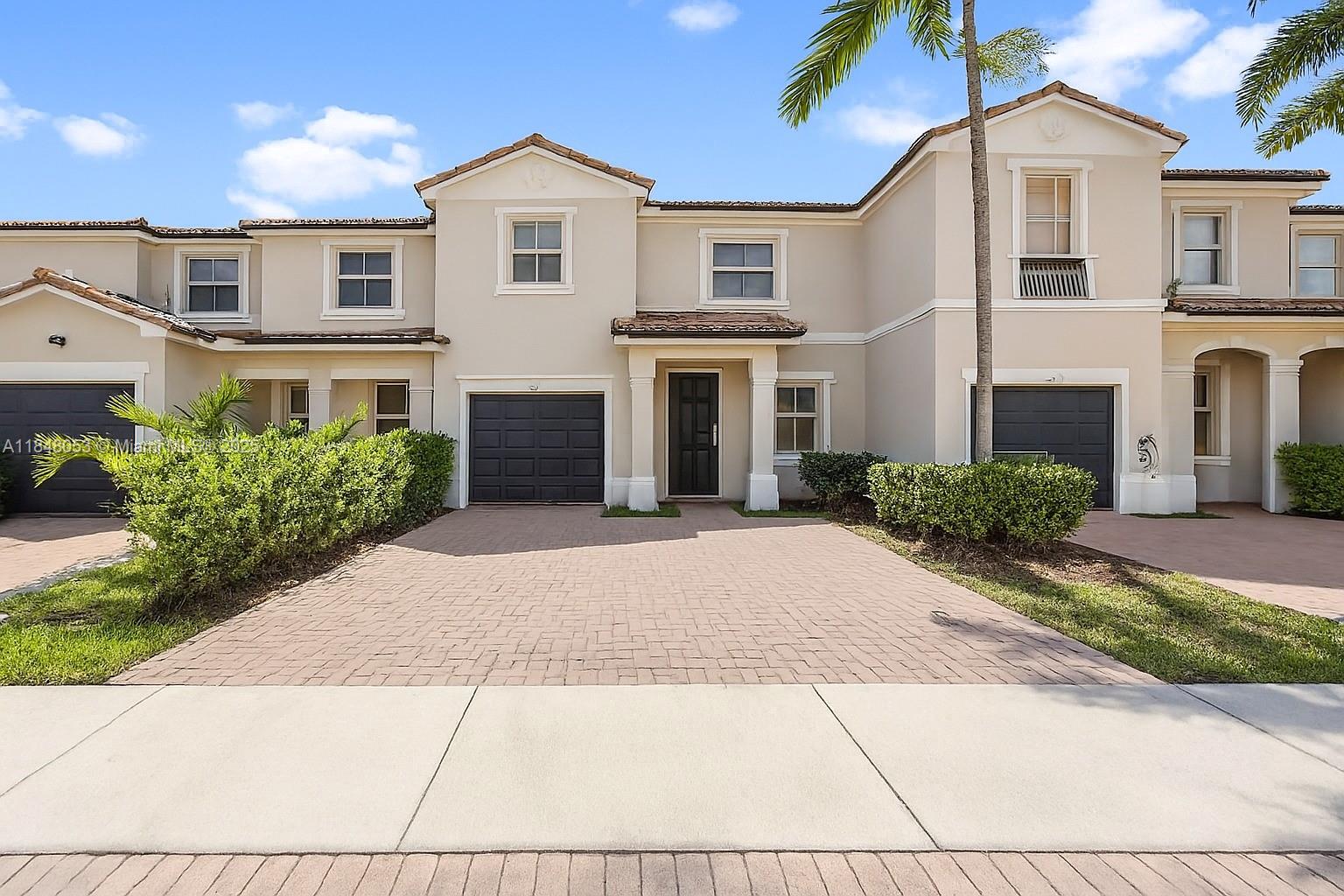 listing main picture